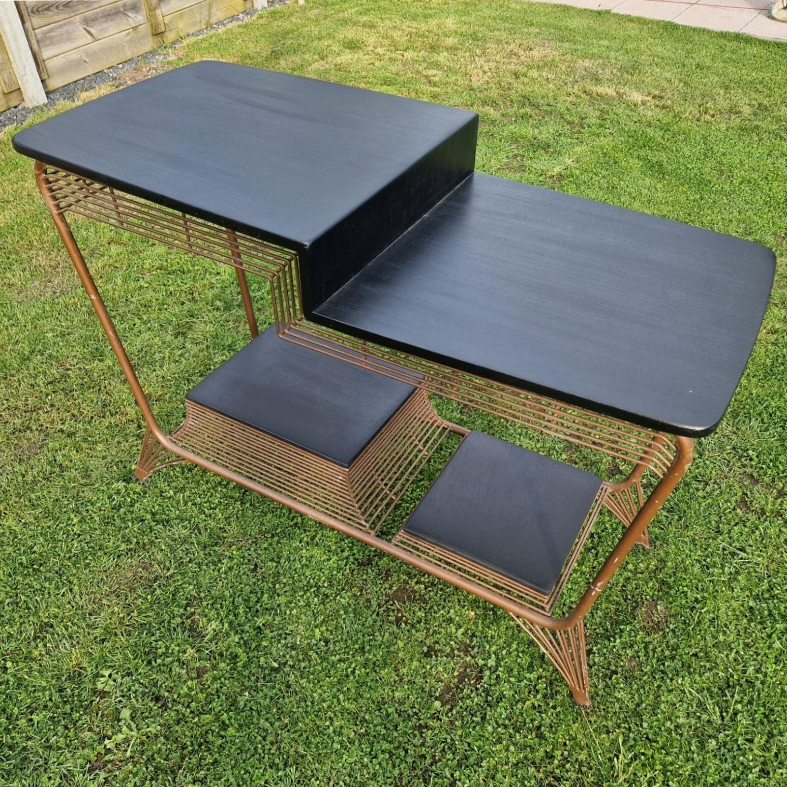 Table d'appoint moderniste Bauhaus à plusieurs niveaux, Allemagne, années 1950 en vente 1