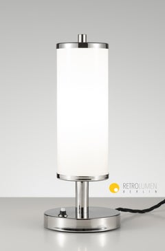 Modernistische Bauhaus-Tischlampe, hergestellt von RETROLUMEN-BERLIN