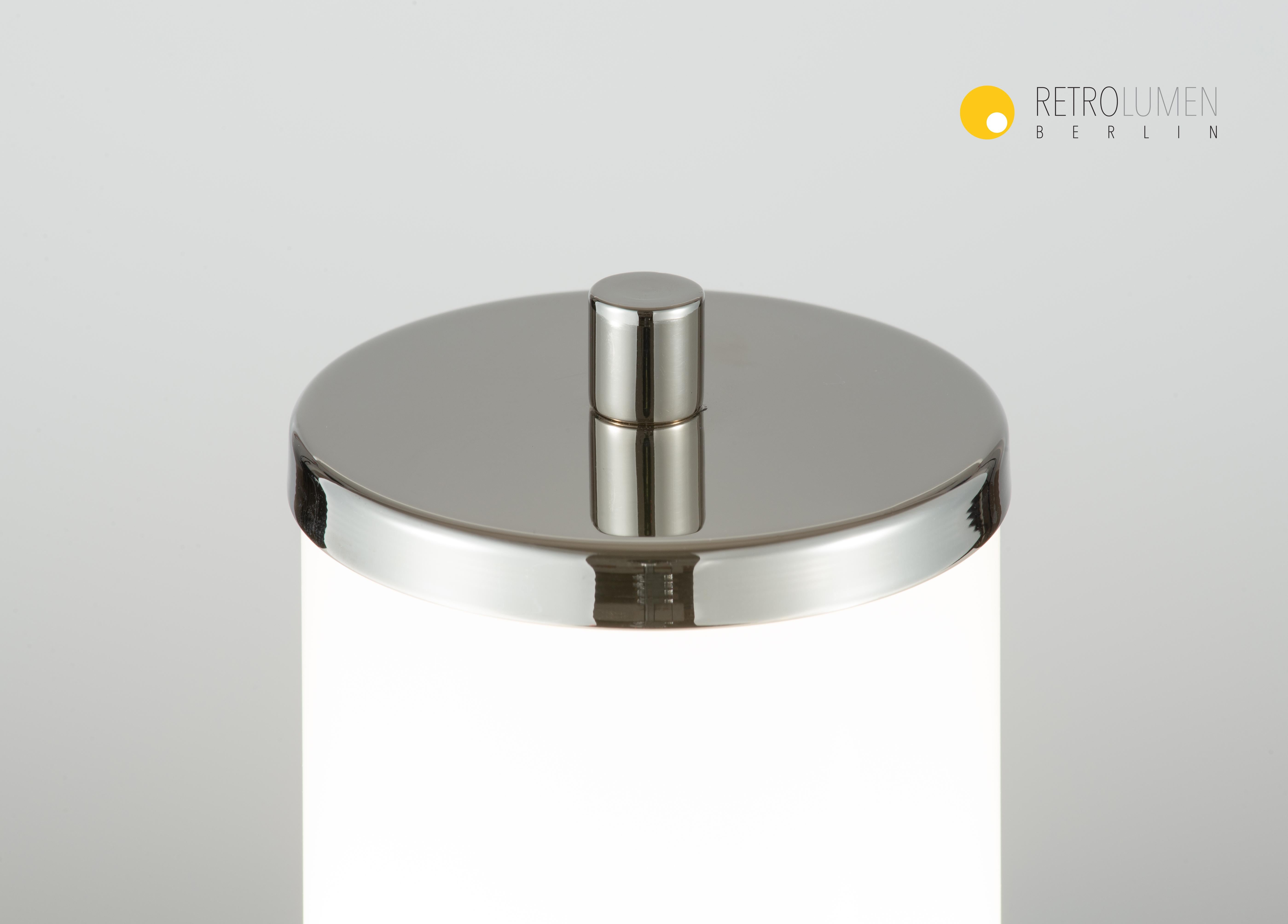 Contemporary Bauhaus Modernist table lamp manufactured by RETROLUMEN-BERLIN For Sale
