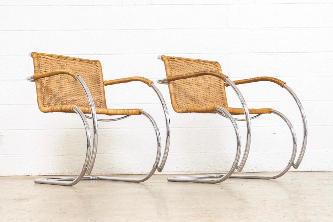 Vannerie Fauteuils en porte-à-faux Bauhaus MR 20 de Mies van der Rohe pour Stendig en vente