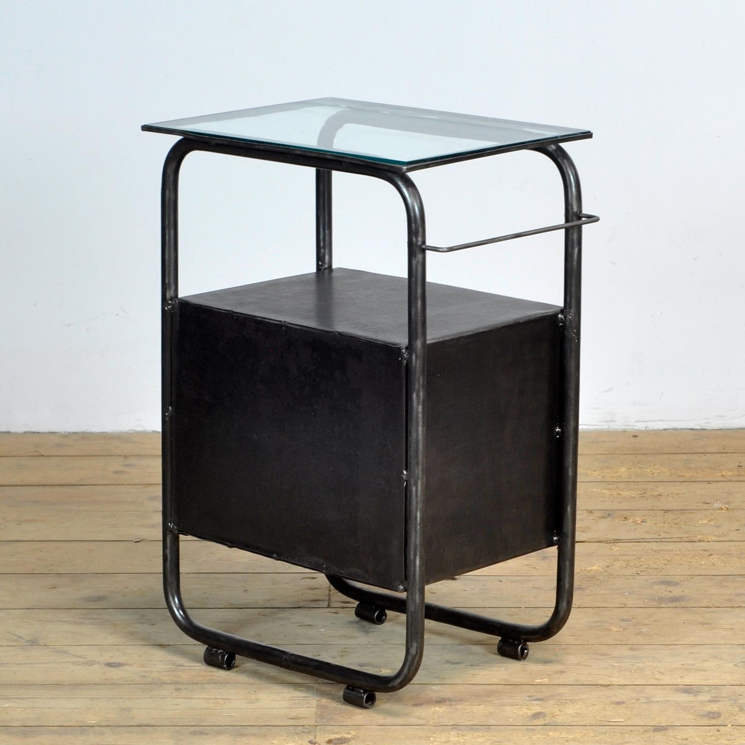 Bauhaus nightstand, 1930’s 6
