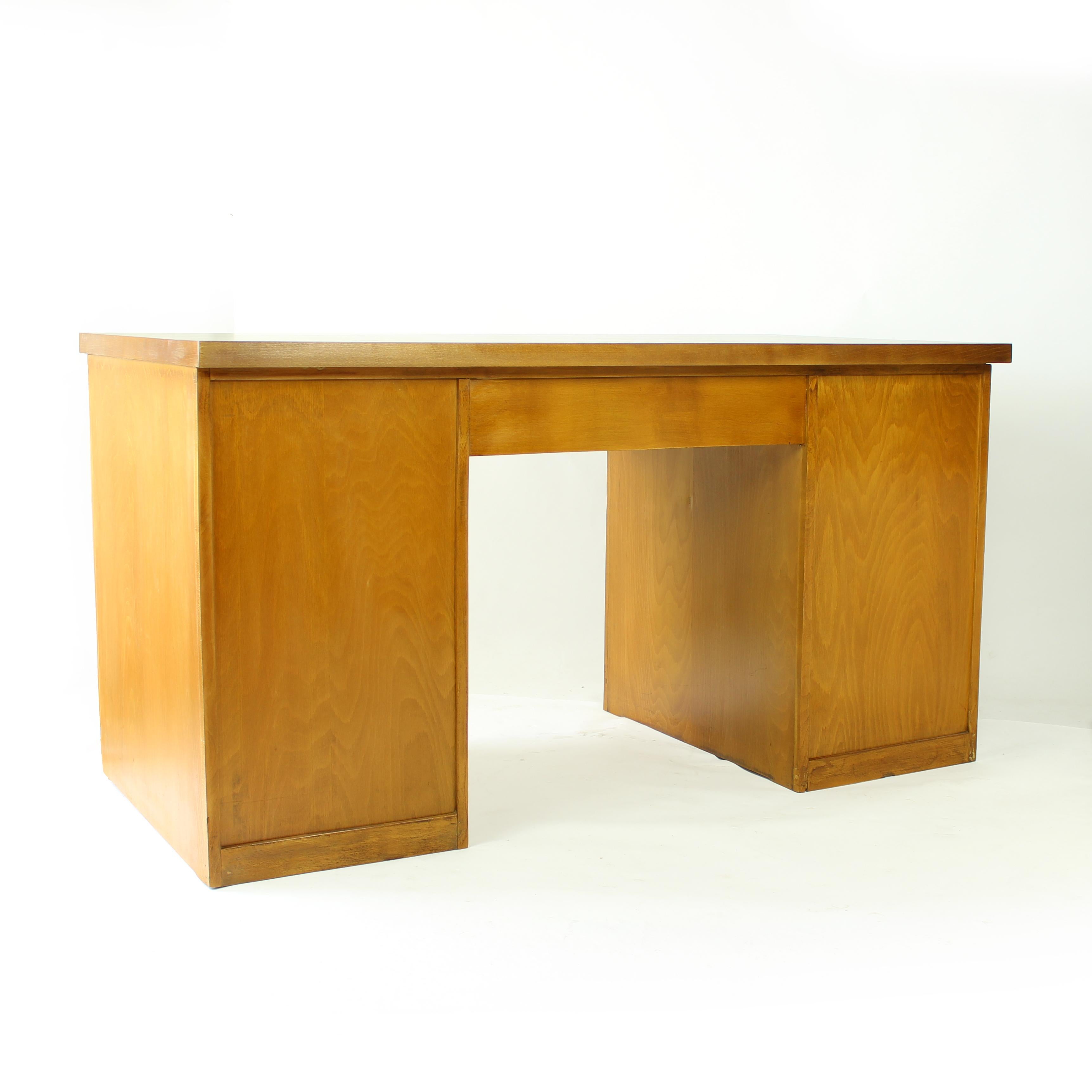 Bauhaus Oak Wood Desk With Roller Doors, Czechoslovakia 1940s For Sale 12