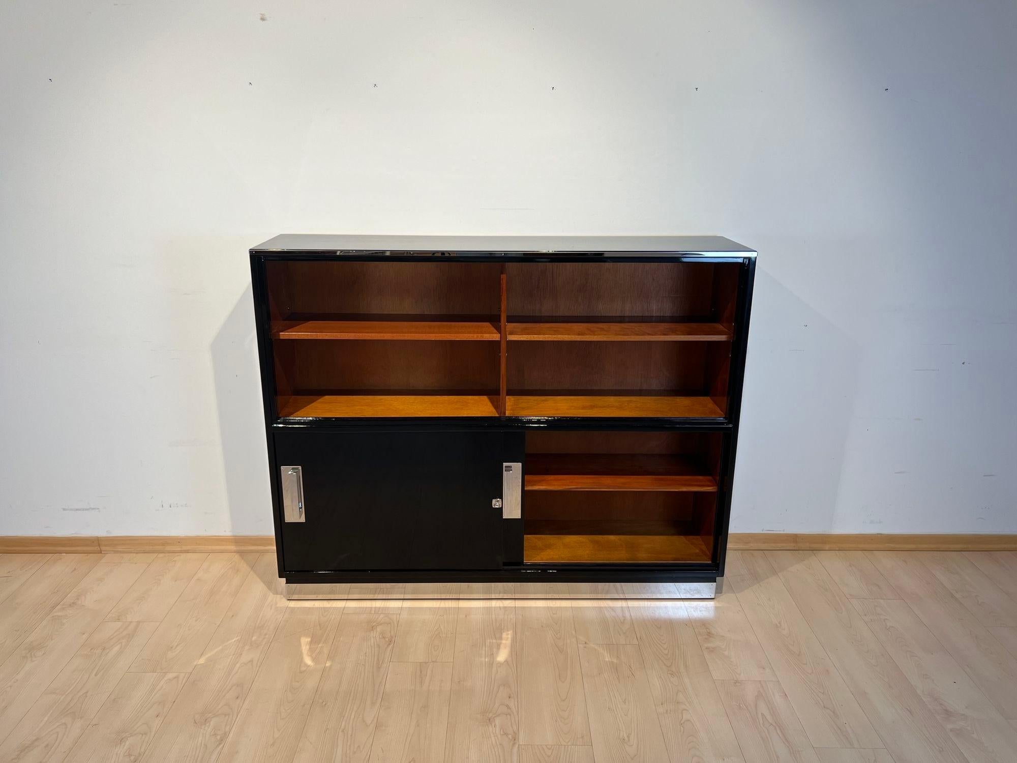 Bauhaus Office Cabinet, Black Lacquer, Mahogany, Germany circa 1930 For Sale 10