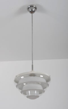 Anhänger aus Opalglas im Bauhaus-Stil