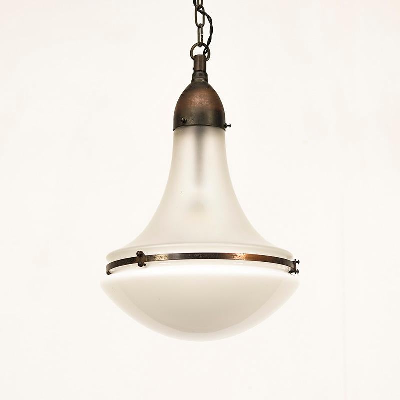 Bellissima lampada a sospensione opalina 