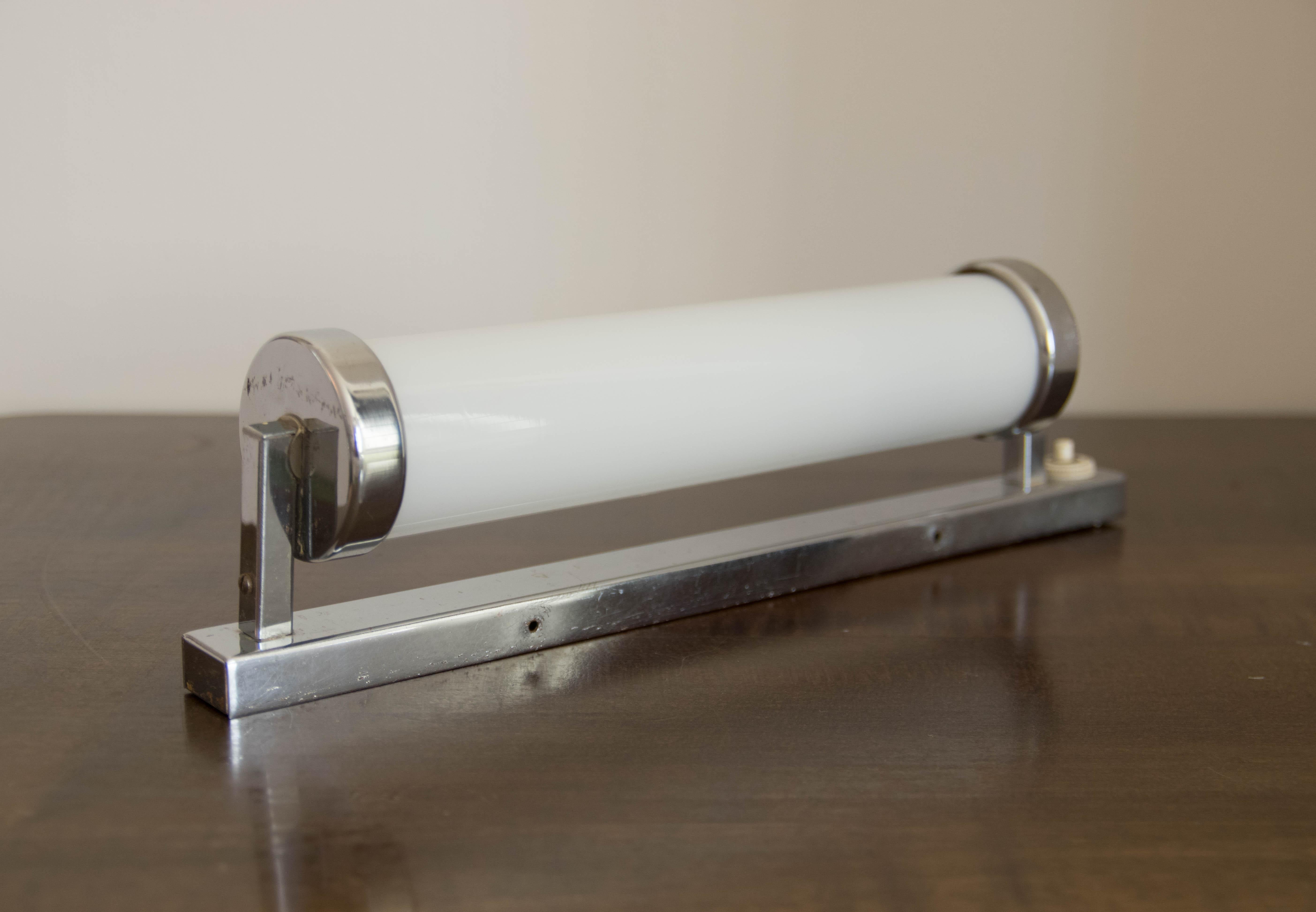 Bauhaus or Functionalist Chrome Wall Lamp, 1930s In Good Condition In Praha, CZ