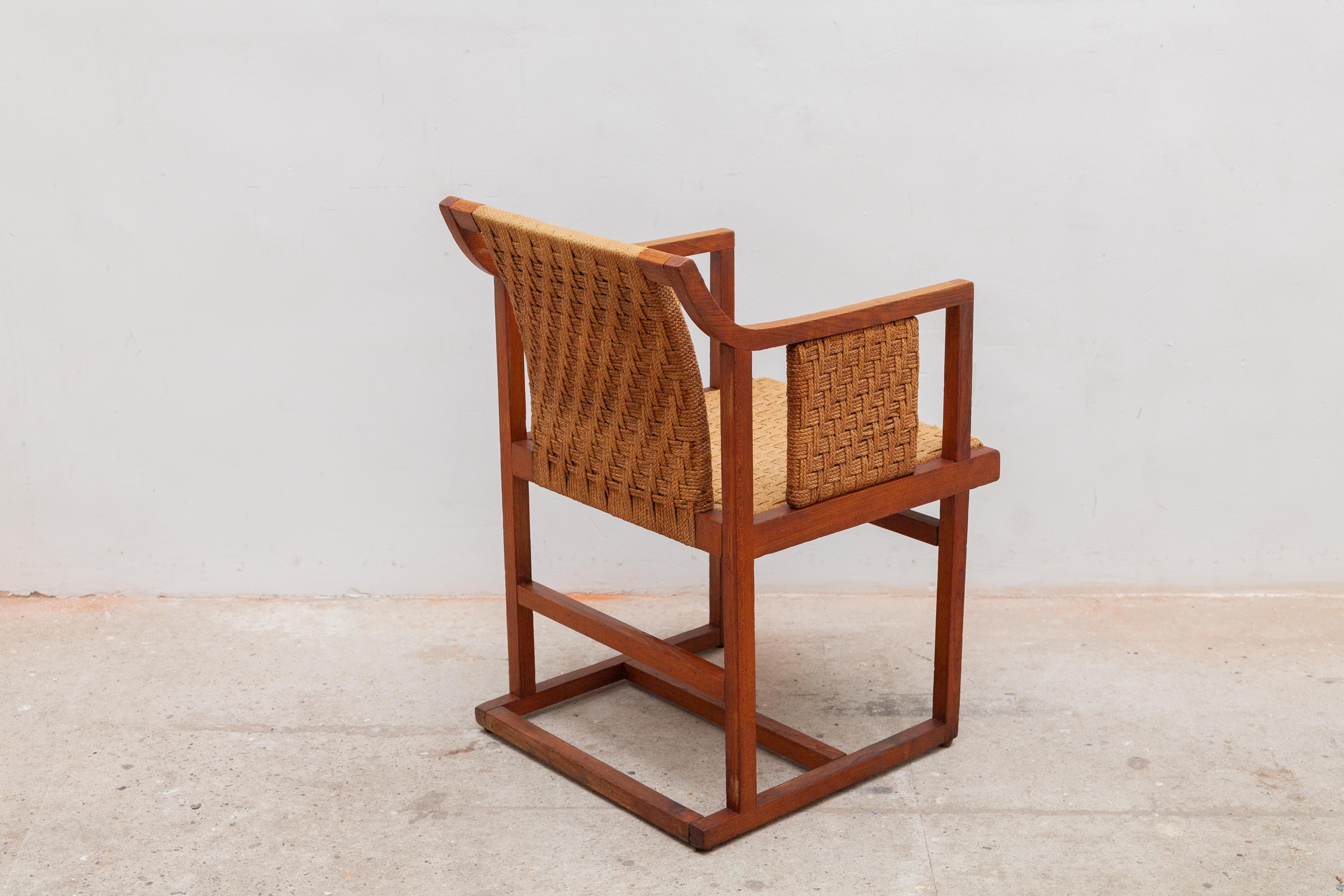 Sillón de brazos laterales Papercord Bauhaus Hecho a mano en venta