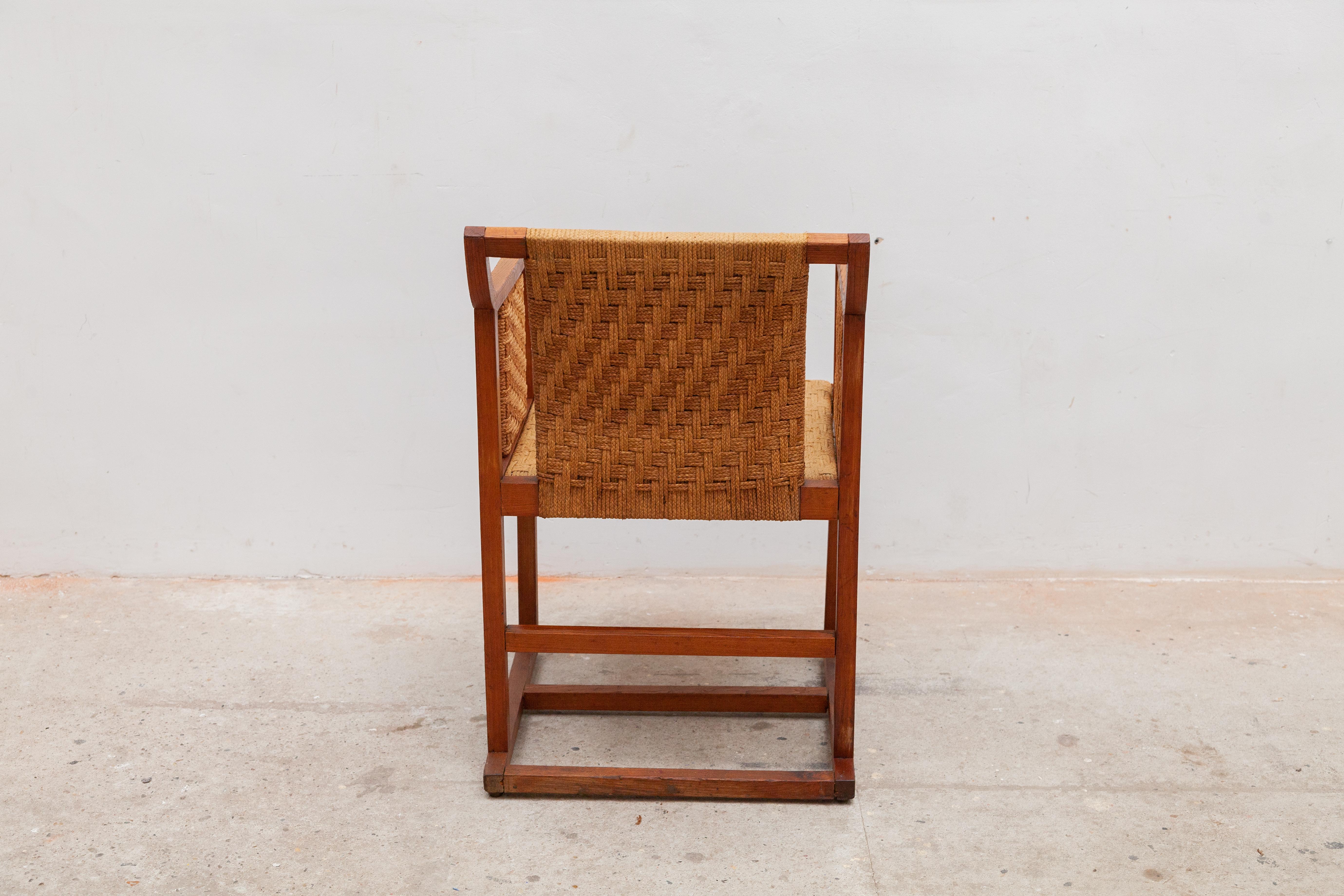 Bauhaus Papercord Side Arm Chair In Good Condition For Sale In Antwerp, BE