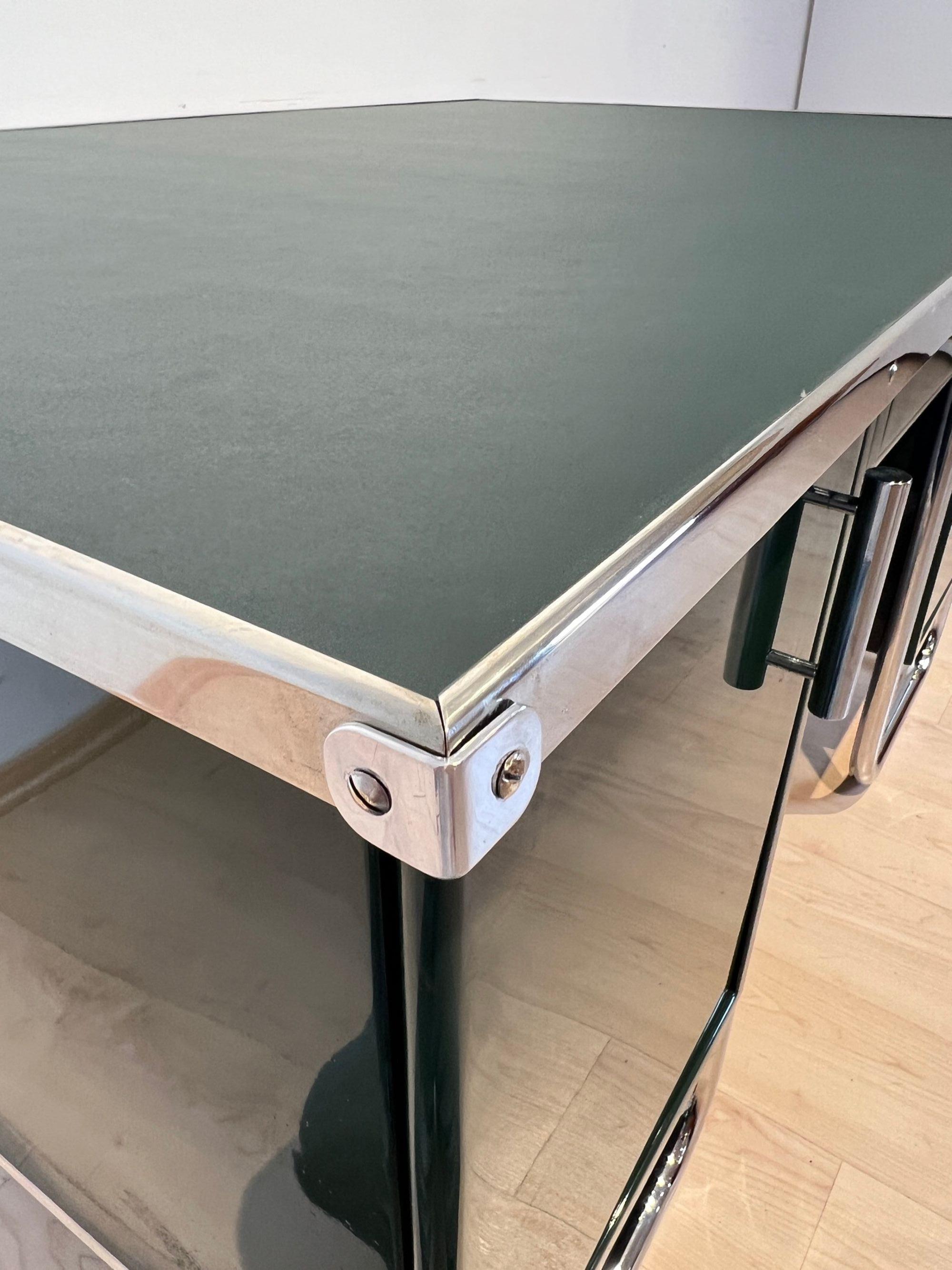 Large Bauhaus Desk, Steeltube, Green Lacquer, Germany circa 1925 For Sale 9