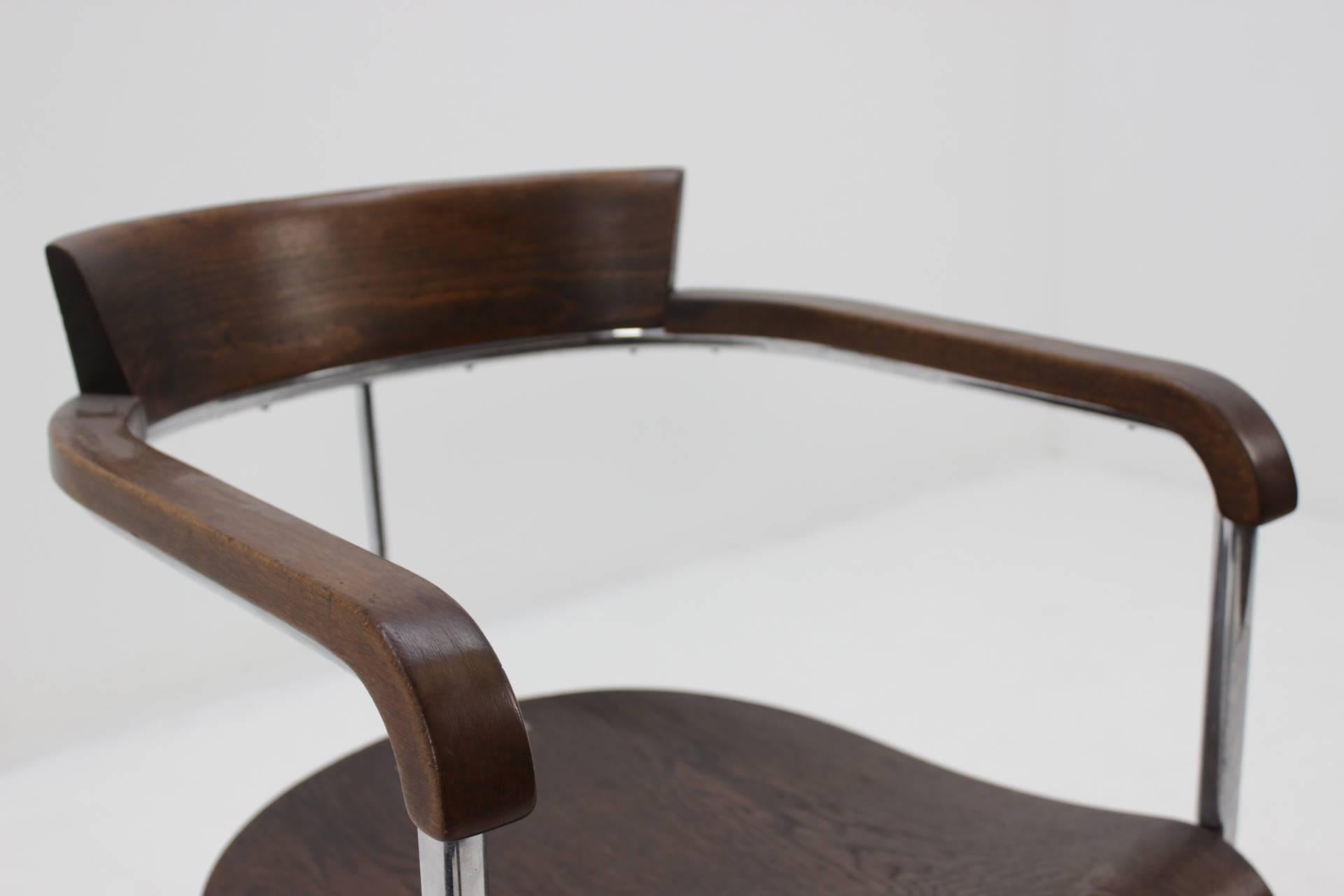 Bauhaus Rare Chrome Chair J. Halabala In Good Condition In Praha, CZ