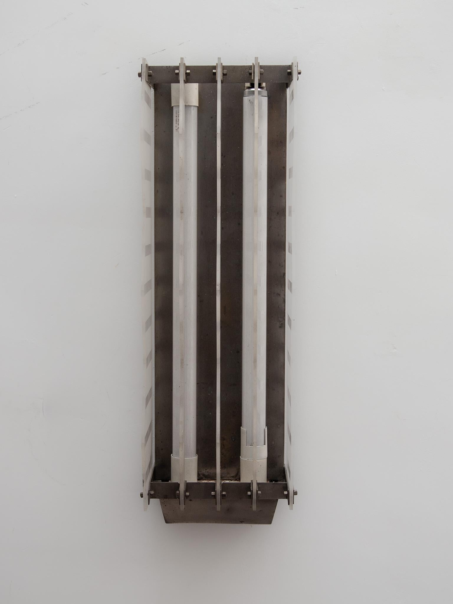 Aplique Raro Bauhaus Cromo en venta