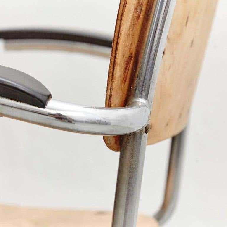 Bauhaus Rationalist Tubular Chair in Wood and Metal, circa 1930 In Good Condition For Sale In Barcelona, Barcelona