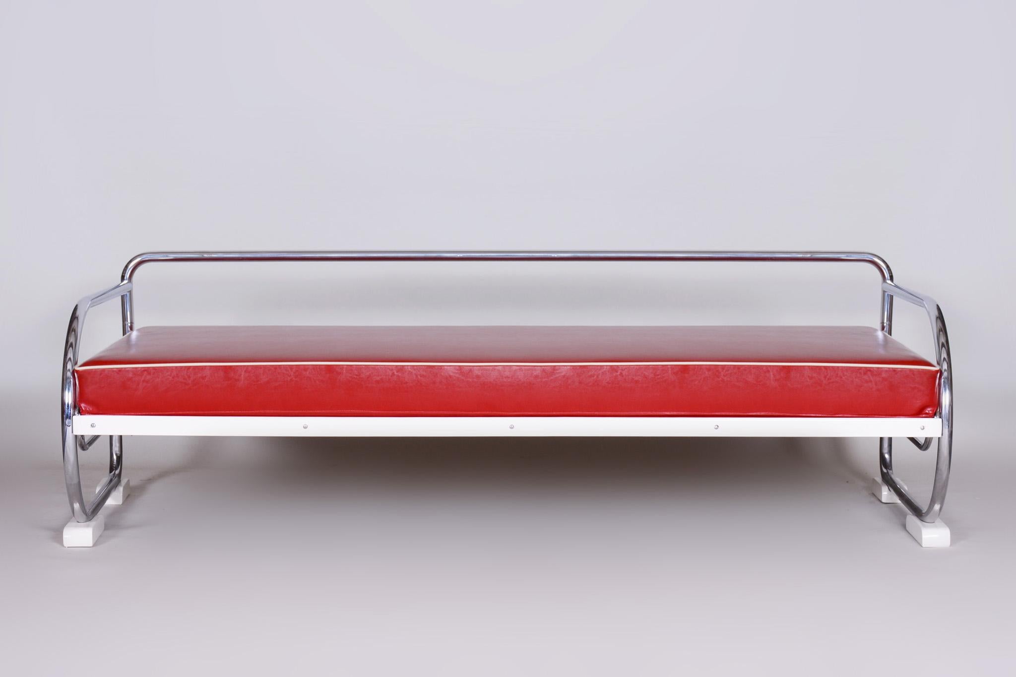 Bauhaus Red Tubular Chromed Steel Sofa by Robert Slezák, Design by Thonet, 1930s For Sale 1