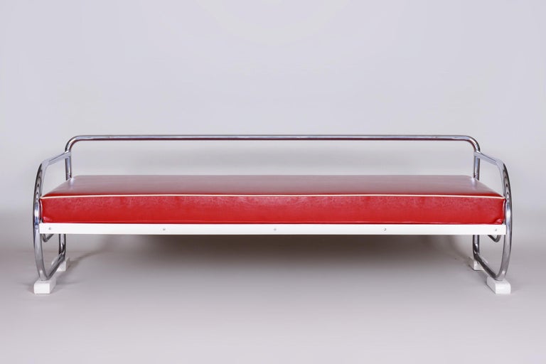 Bauhaus Red Tubular Chromed Steel Sofa by Robert Slezák, Design by Thonet, 1930s For Sale 4