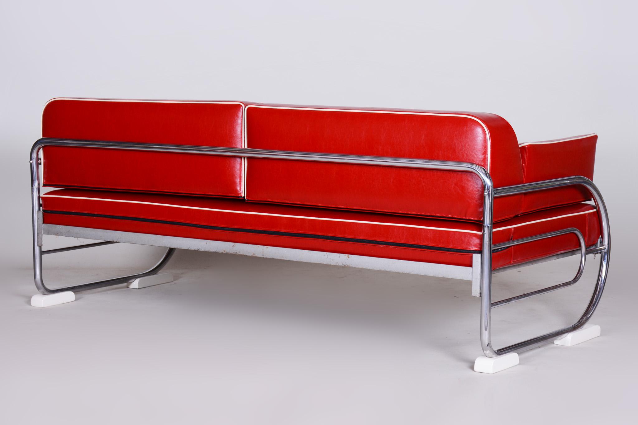 Rotes Bauhaus-Sofa aus verchromtem Stahlrohr von Robert Slezák:: Design by Thonet:: 1930er Jahre (20. Jahrhundert) im Angebot
