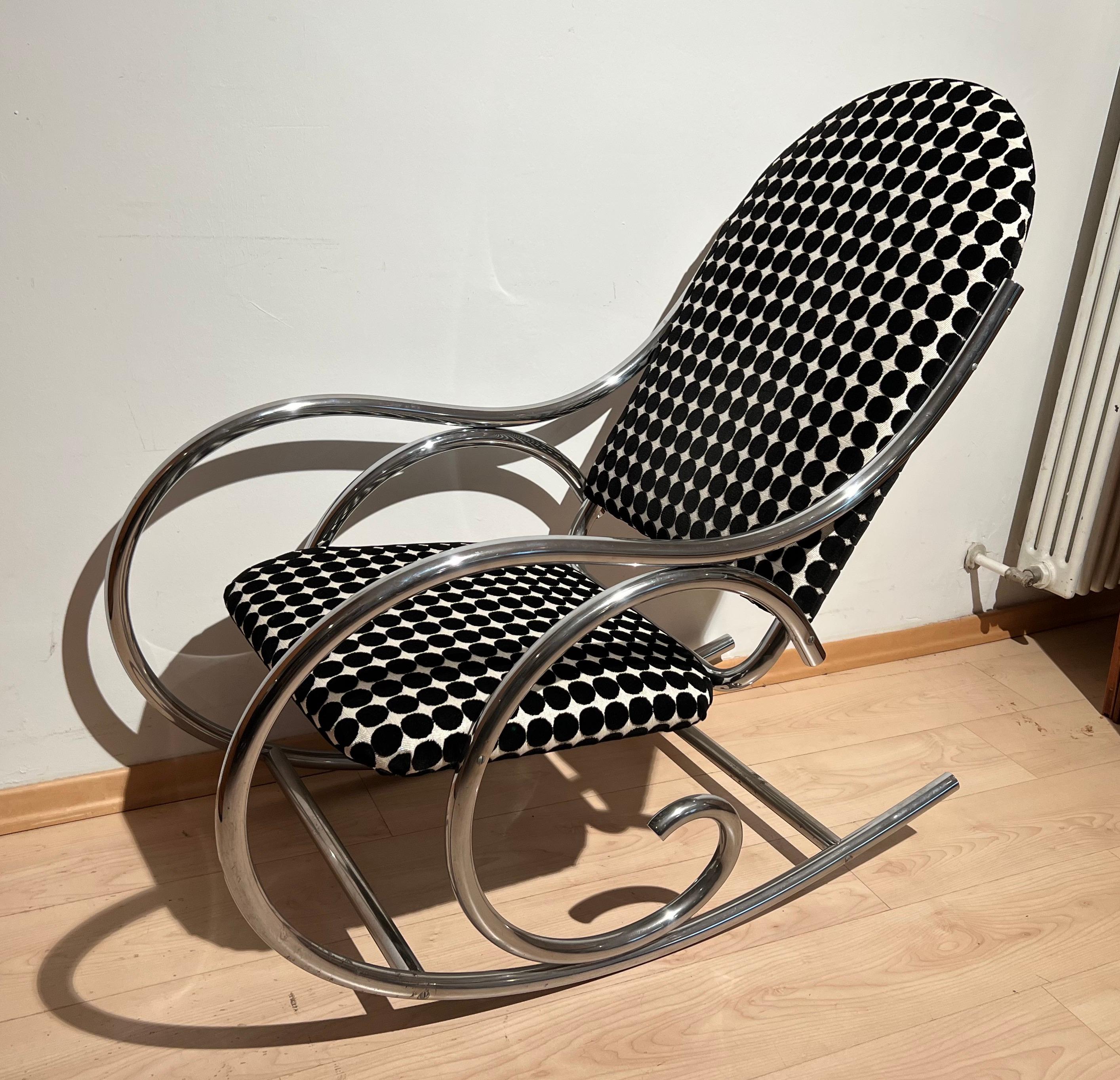Bauhaus Rocking Chair, Chrome-Plated Steeltubes, Fabric, Germany, circa 1930 In Good Condition In Regensburg, DE