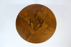 Runder Bauhaus-Tisch aus Nussbaumholz von Robert Slezak, 1930er Jahre