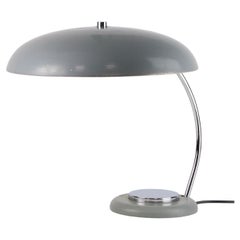 Bauhaus Untertasse Tischlampe mit großem Knopf