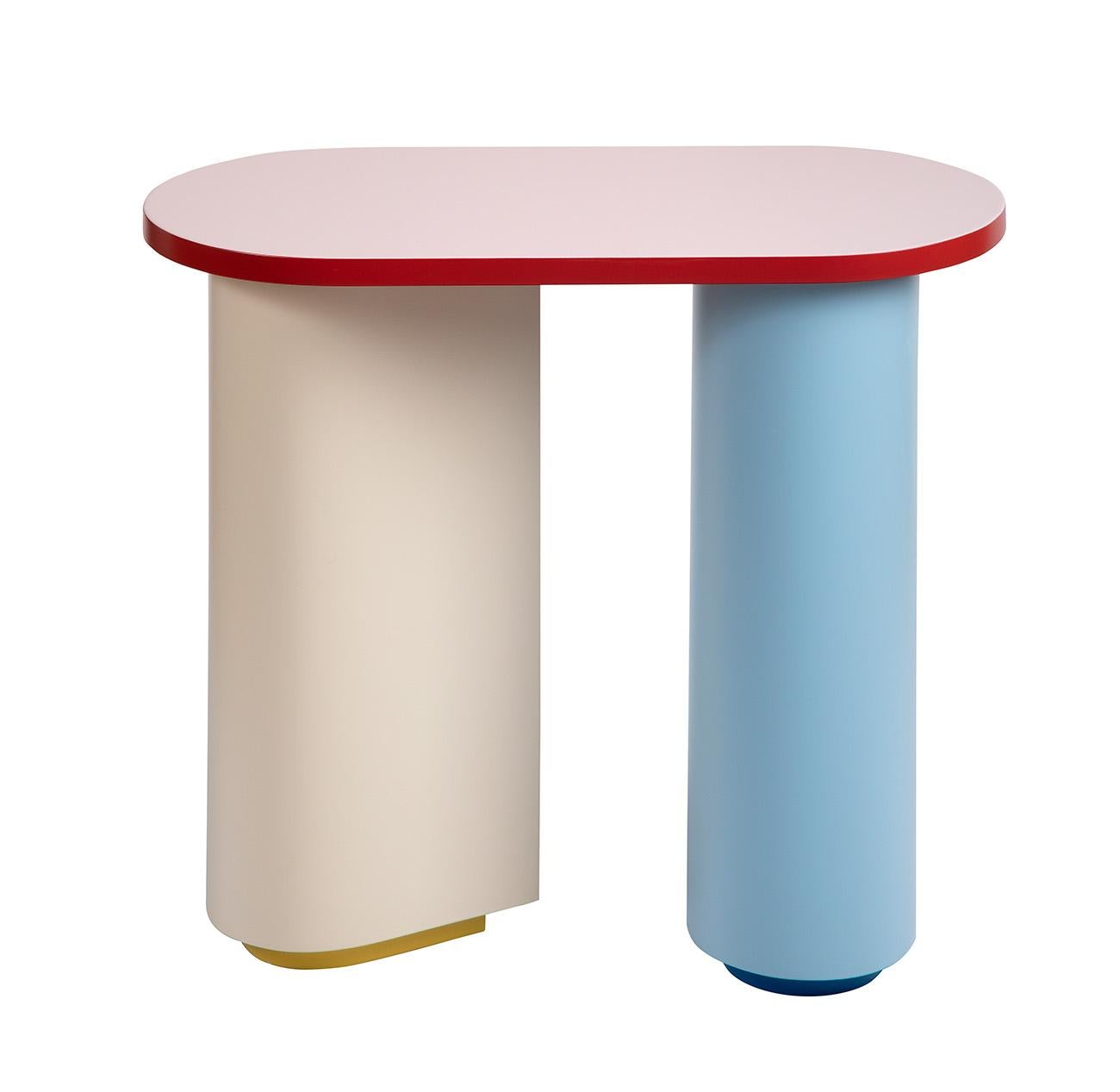A' Design Award Iron - Furniture 2023

Bauhaus was a German avant-garde movement from the early 20th century that brought together art, craftsmanship and industrial technology. For this piece we used pure geometric shapes, which directly refer to