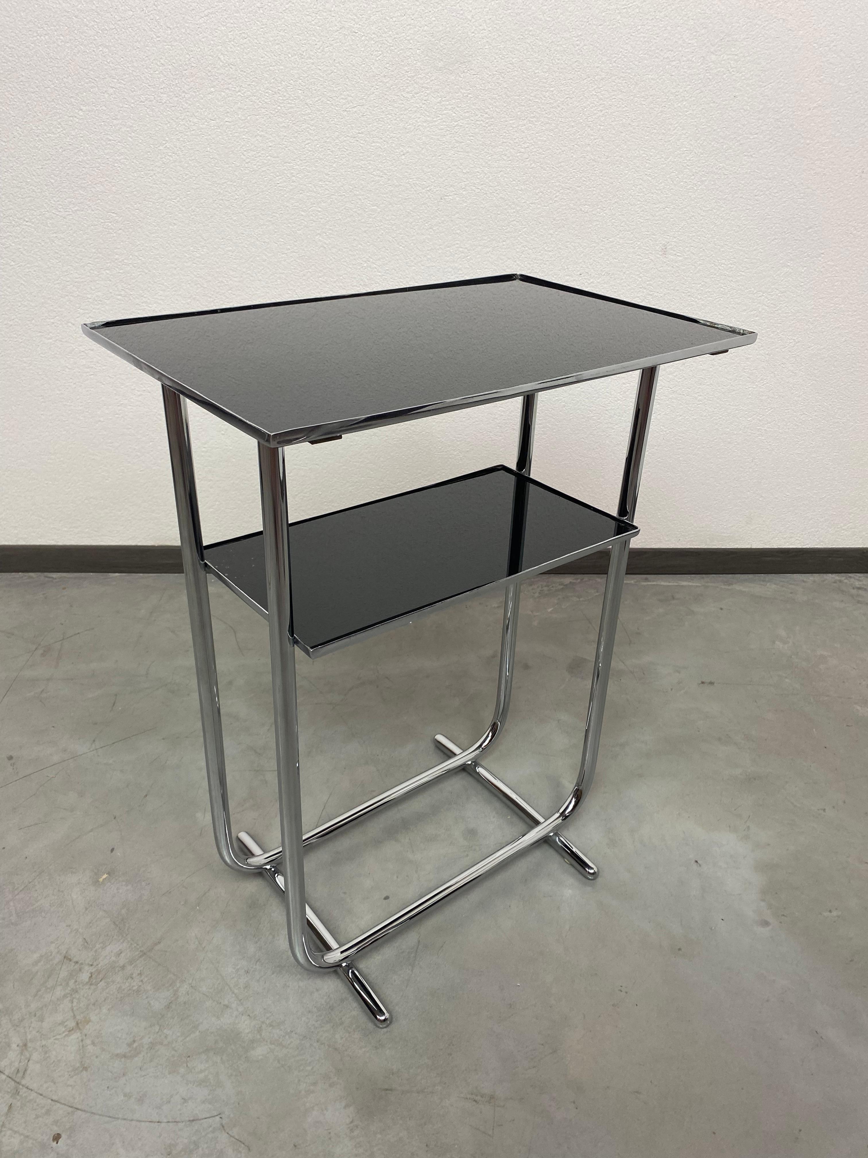 Bauhaus side table with black glass top In Good Condition For Sale In Banská Štiavnica, SK