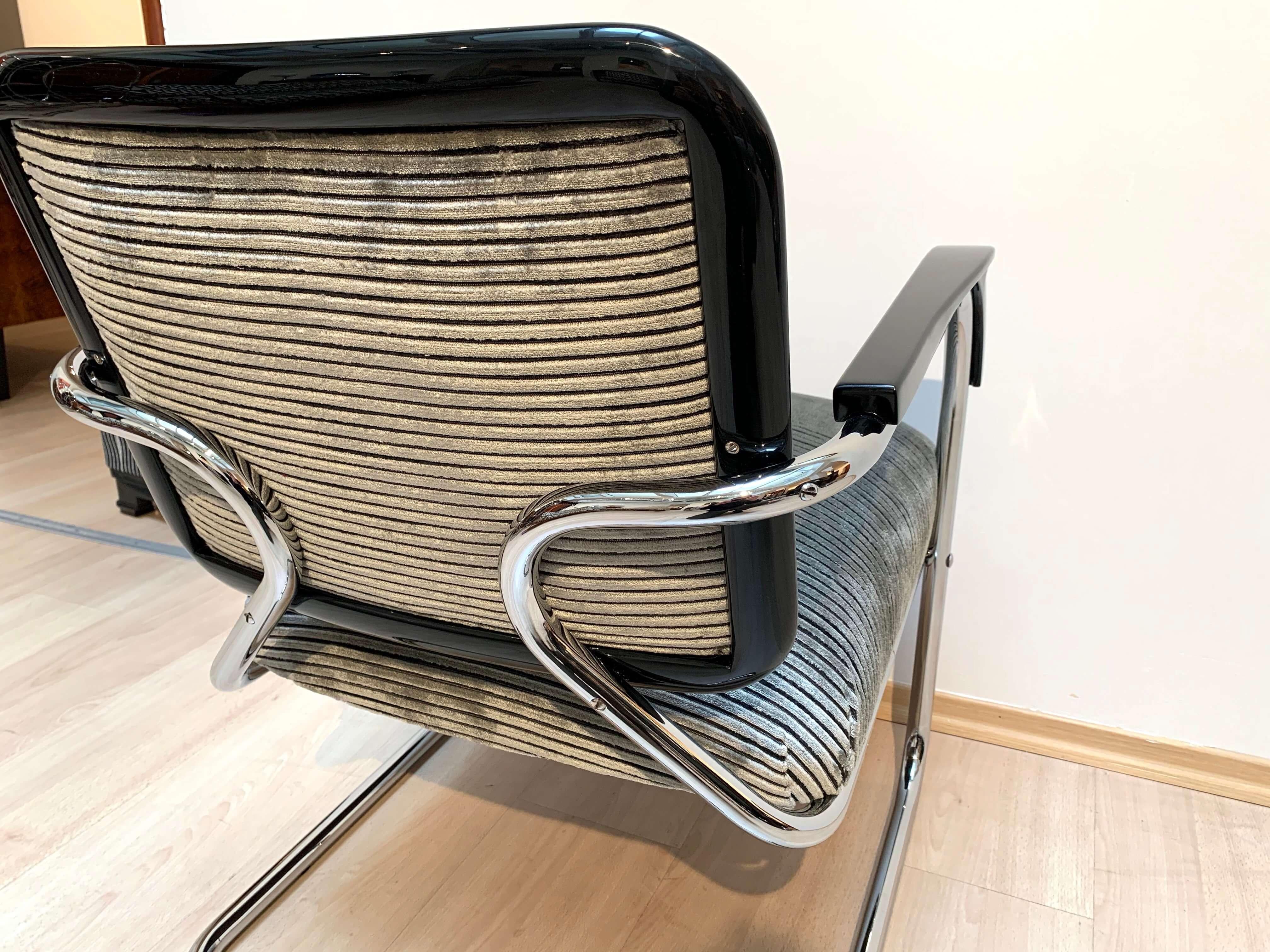 Bauhaus Cantilever Steeltube Chair, Nickel, Black, Velvet, Germany, circa 1930 5