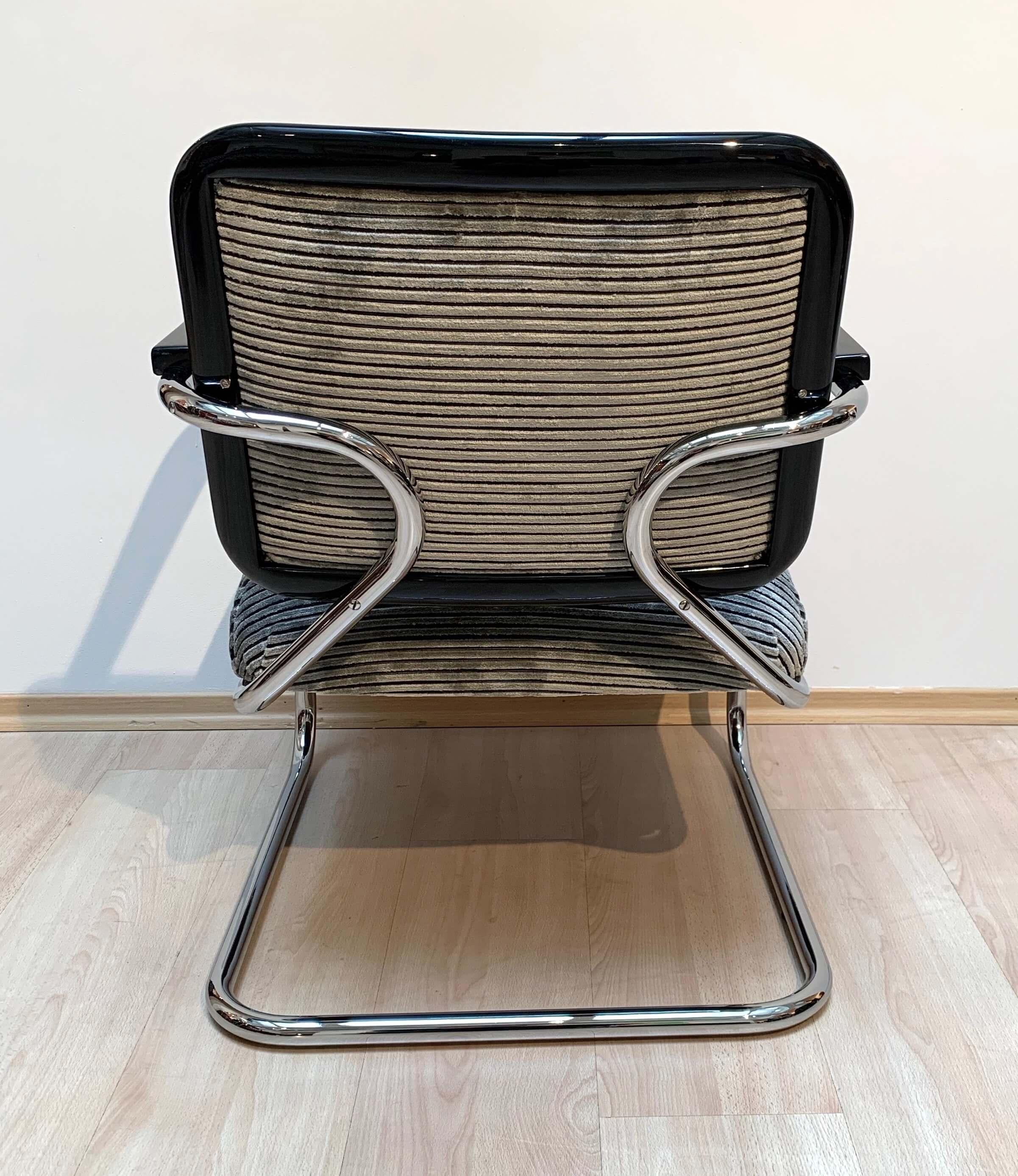 Bauhaus Cantilever Steeltube Chair, Nickel, Black, Velvet, Germany, circa 1930 4