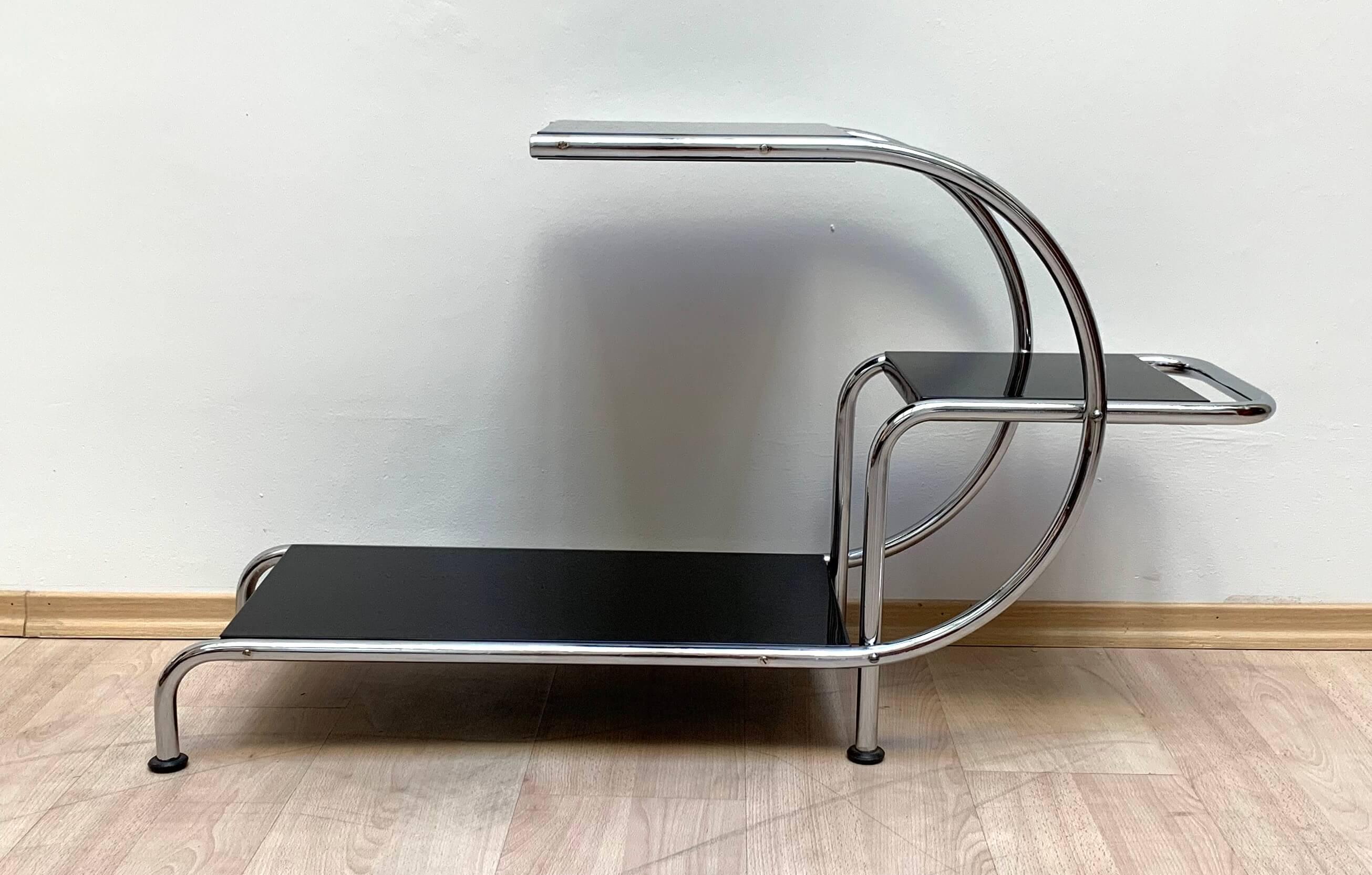 Galvanized Bauhaus Steeltube Étagère, Nickel and Black Lacquer, Germany/Czechia, 1930s For Sale