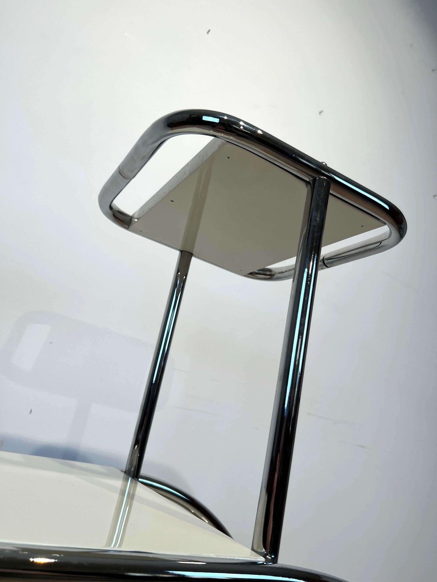 Bauhaus Steeltube Etagere, Creme-White Lacquer, Nickel Plate, Germany, 1930s For Sale 12