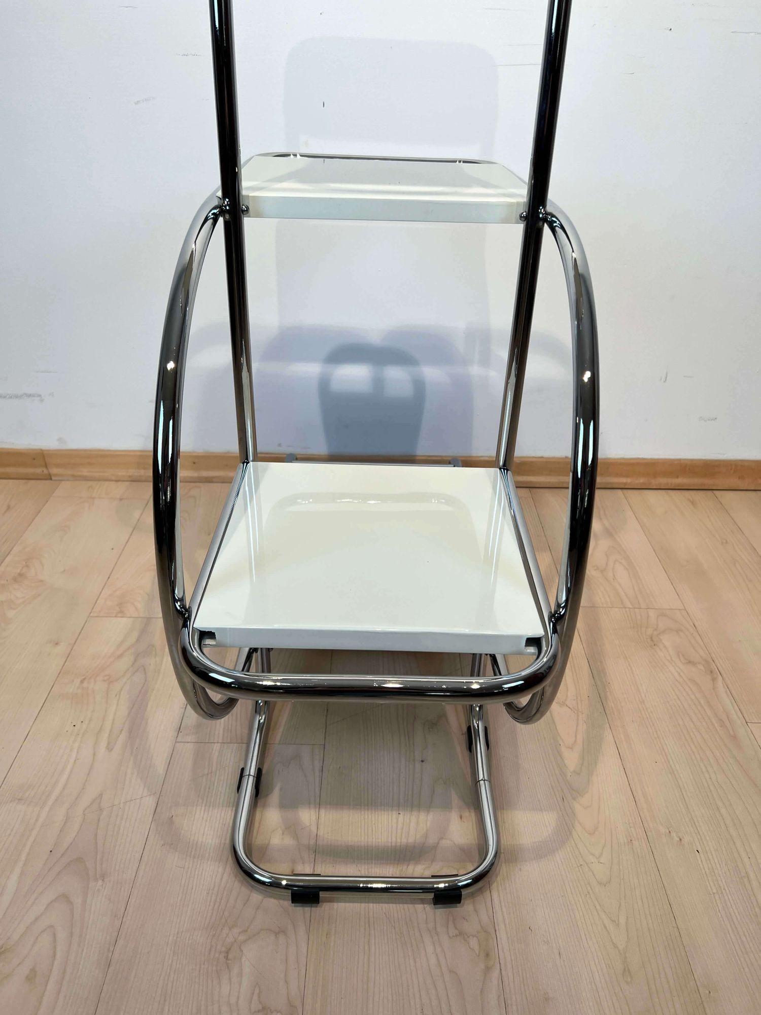 Bauhaus Steeltube Etagere, Creme-White Lacquer, Nickel Plate, Germany, 1930s For Sale 2