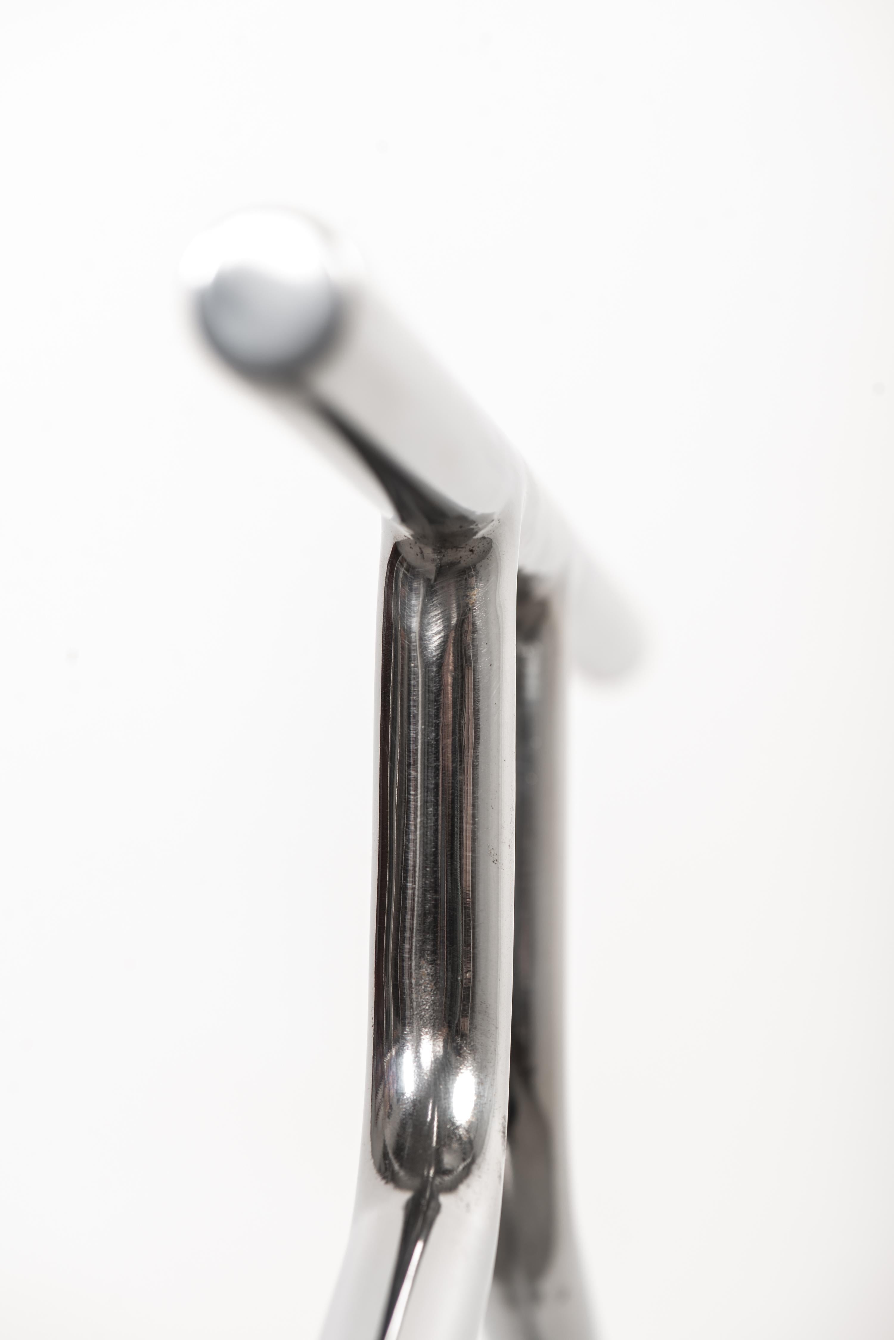 Bauhaus-style 1930’s Chrome-Plated Tubular Steel Coat Rack For Sale 6