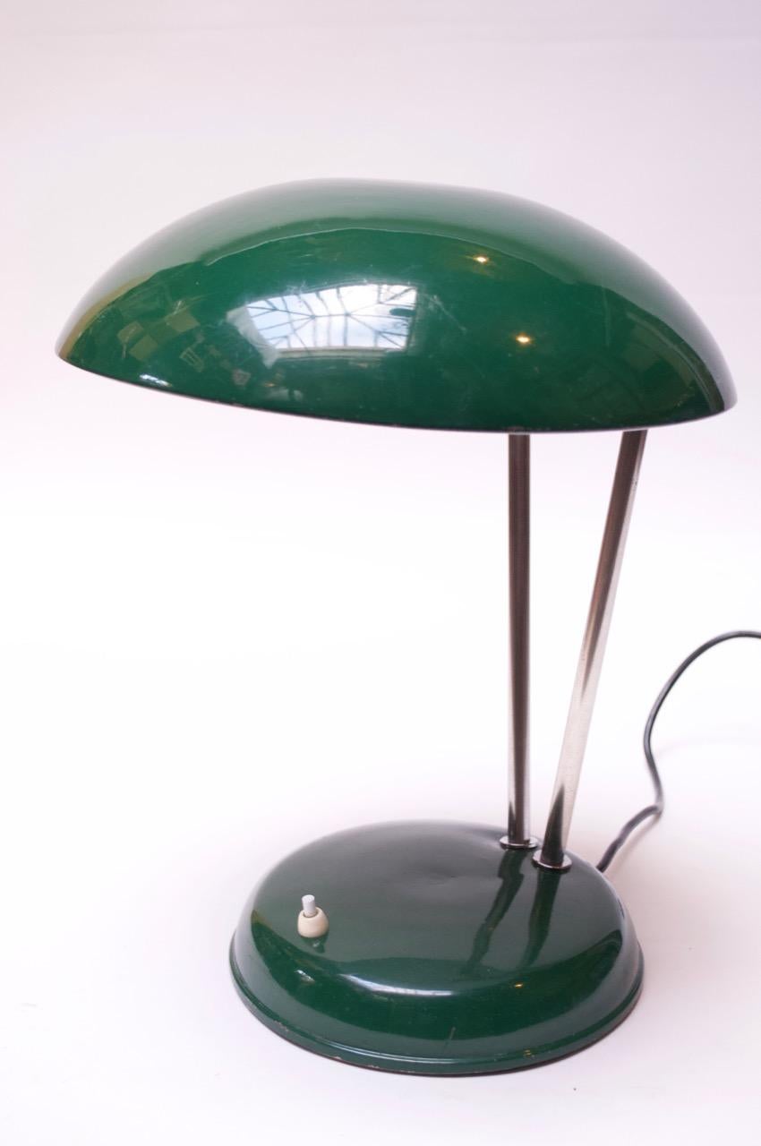 Bauhaus-Style 1940s Adjustable Table Lamp Attributed to Philips In Good Condition In Brooklyn, NY