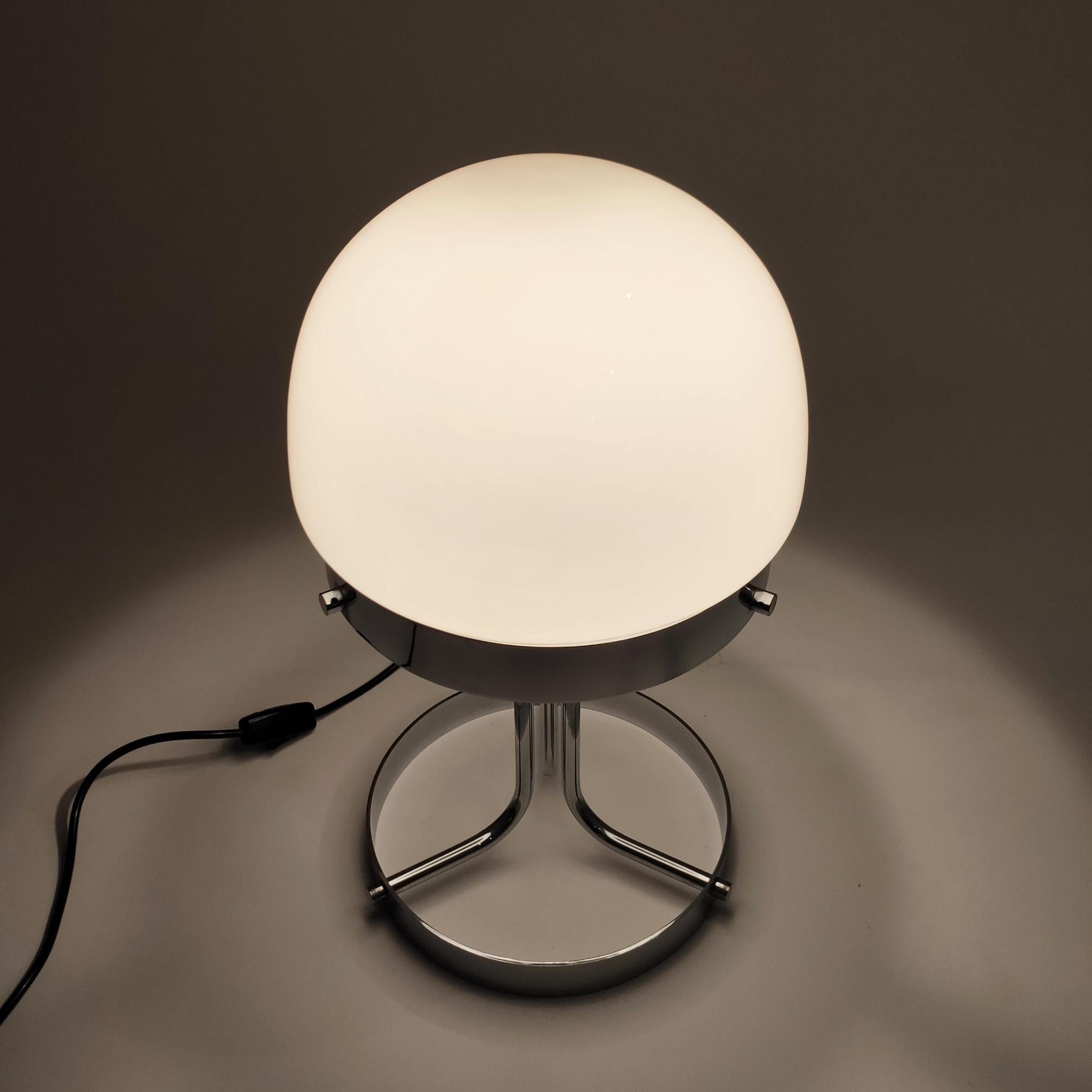 Bauhaus style big table lamp by André Ricard for Metalarte, Spain, 1970s en venta 2