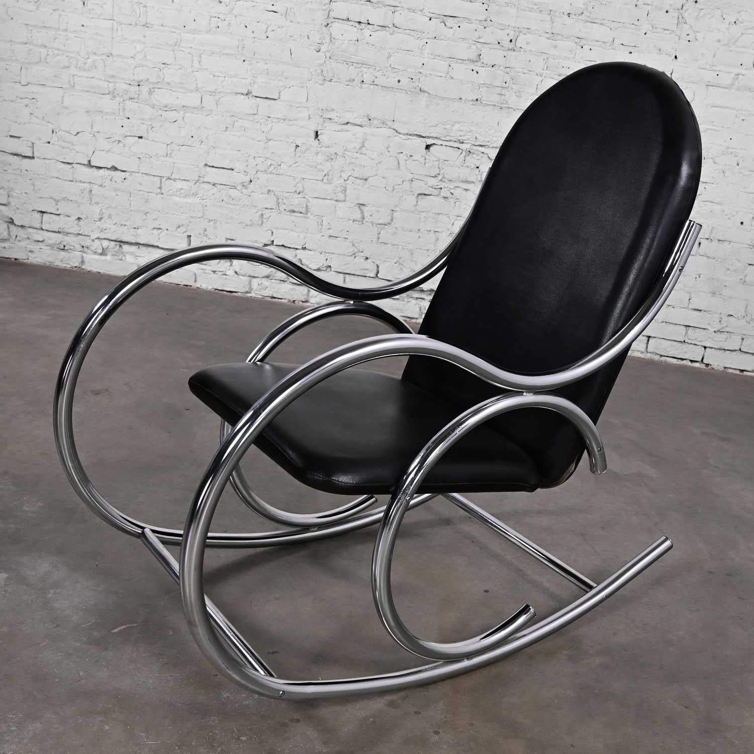 Bauhaus Style Black Vinyl & Chrome Bentwood Style Rocking Chair After Thonet For Sale 3