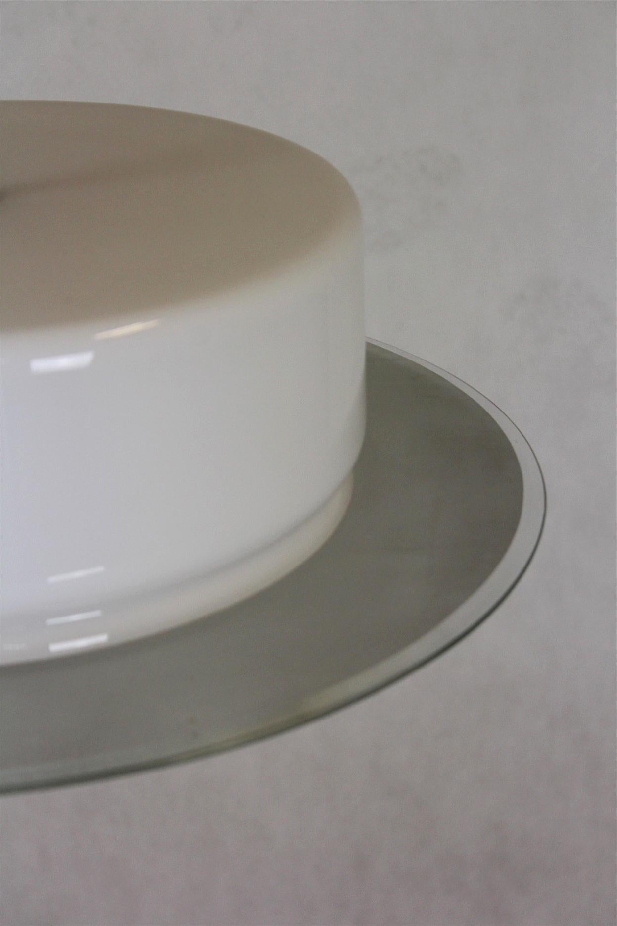 Hängeleuchte aus Chrom und Glas im Bauhaus-Stil, 1940er Jahre im Zustand „Relativ gut“ in Żory, PL