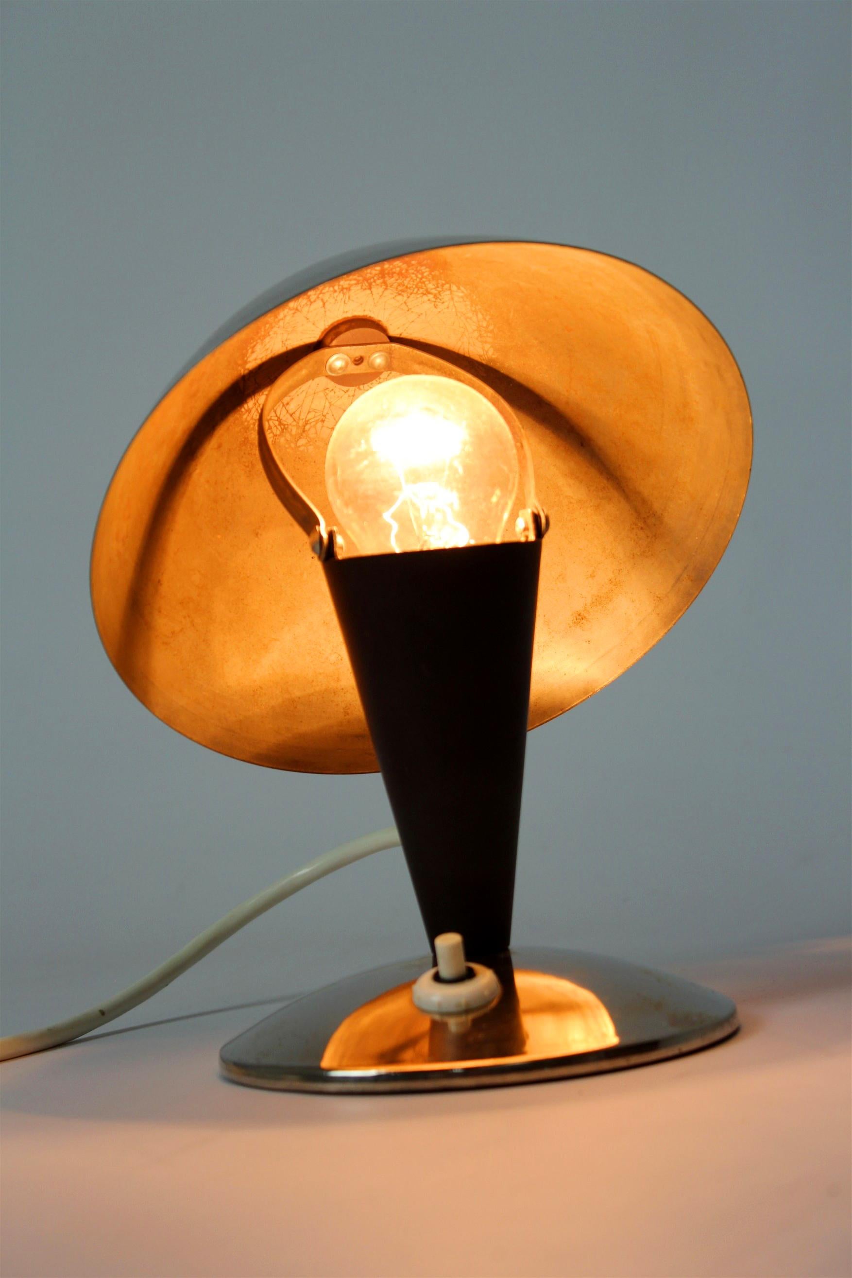 Lampe de table chromée de style Bauhaus de Esc, années 1940 Bon état à Żory, PL