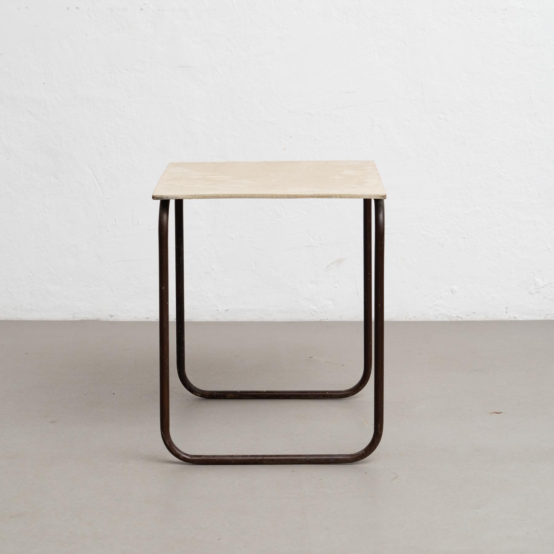 Bauhaus-Style Coffee Table - Germany, 1940s In Good Condition For Sale In Barcelona, ES