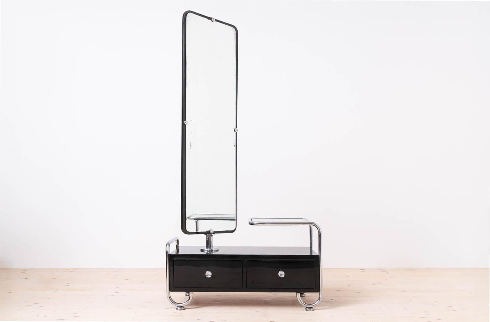 Bauhaus Style Dressing Table, Czechoslovakia, 1940s In Good Condition For Sale In Wrocław, Poland