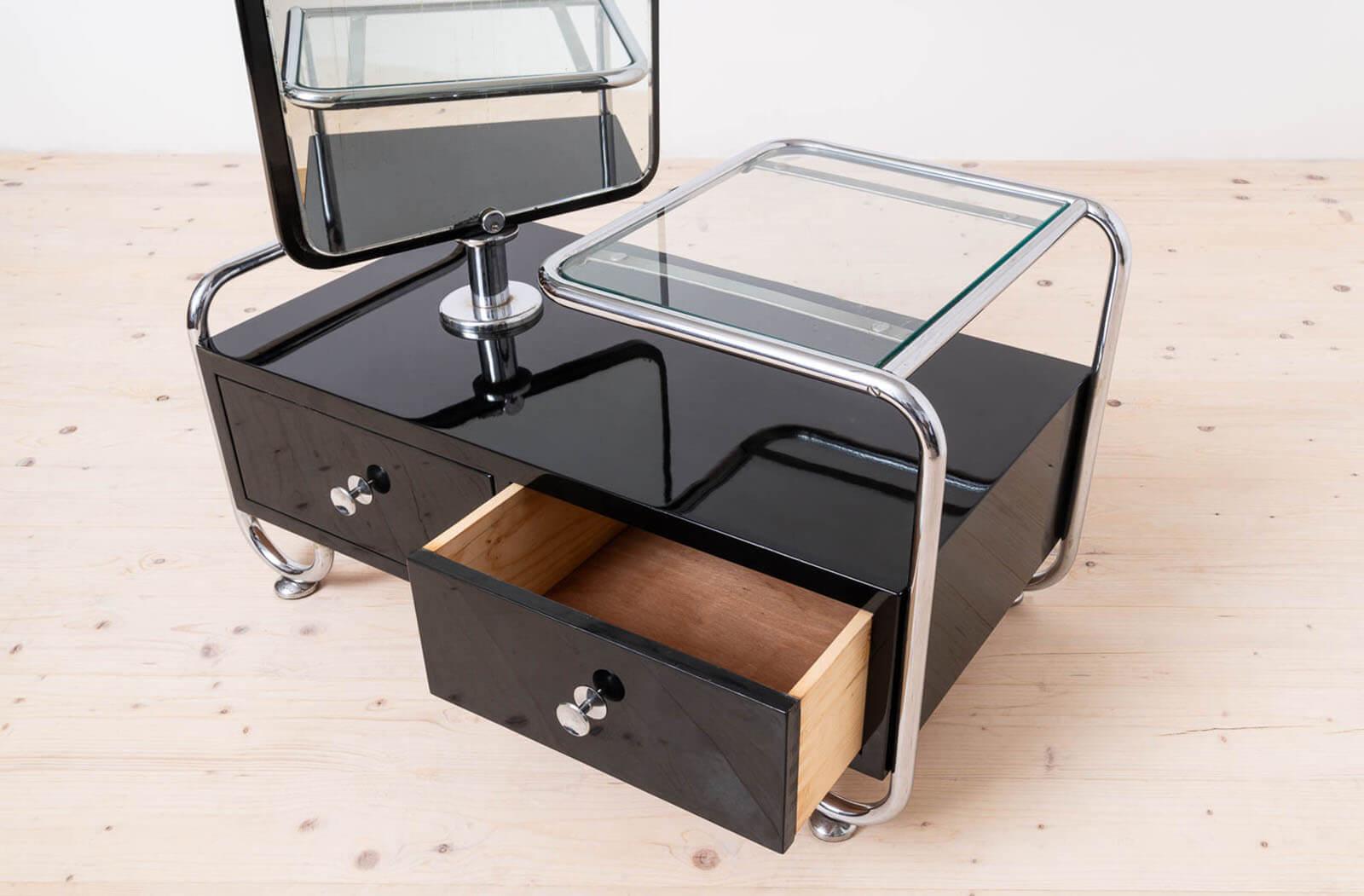 Bauhaus Style Dressing Table, Czechoslovakia, 1940s For Sale 2