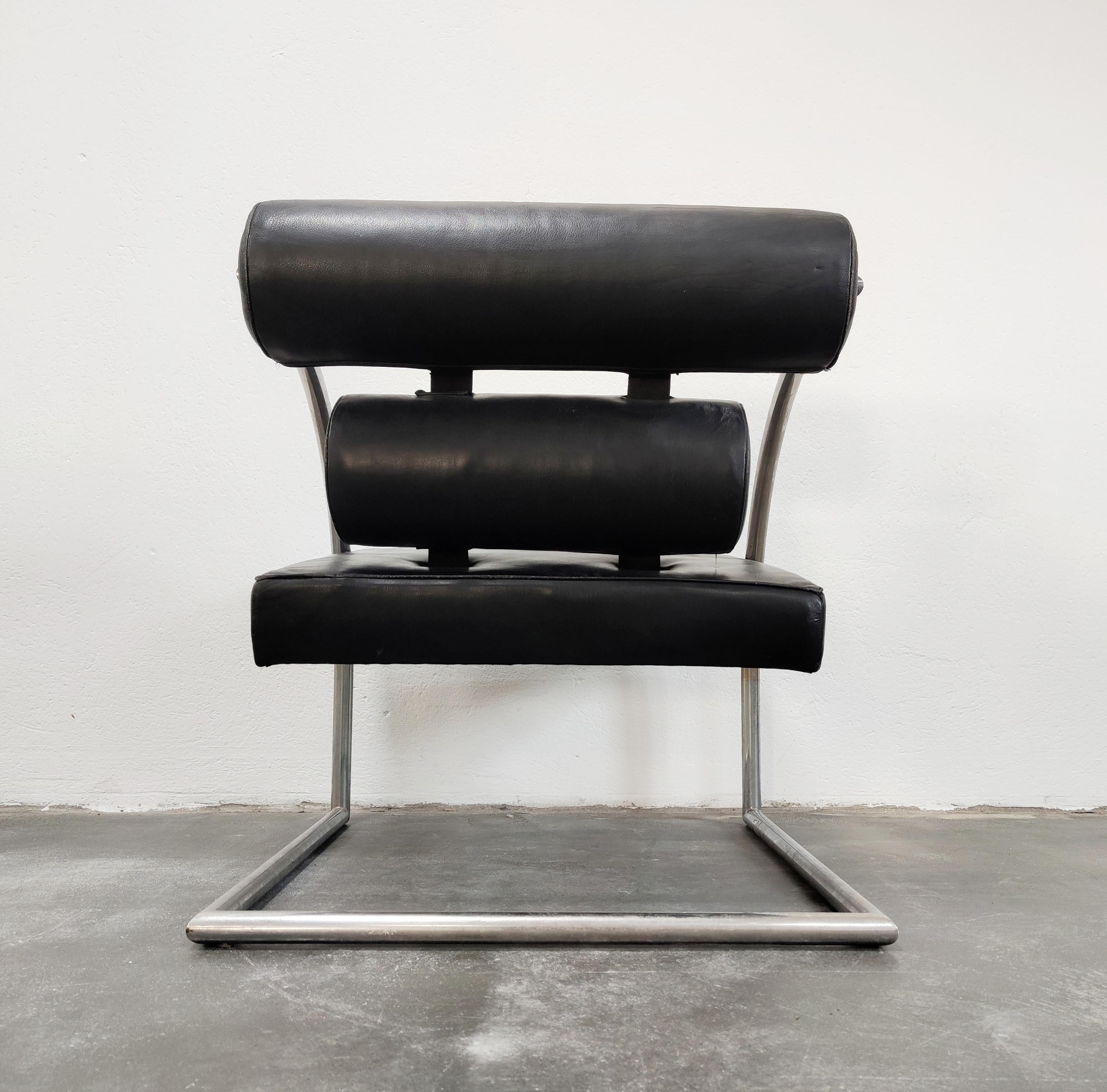 Late 20th Century Bauhaus Style Leather Armchair with Chrome Tubular Frame, Switzerland, 1970s For Sale