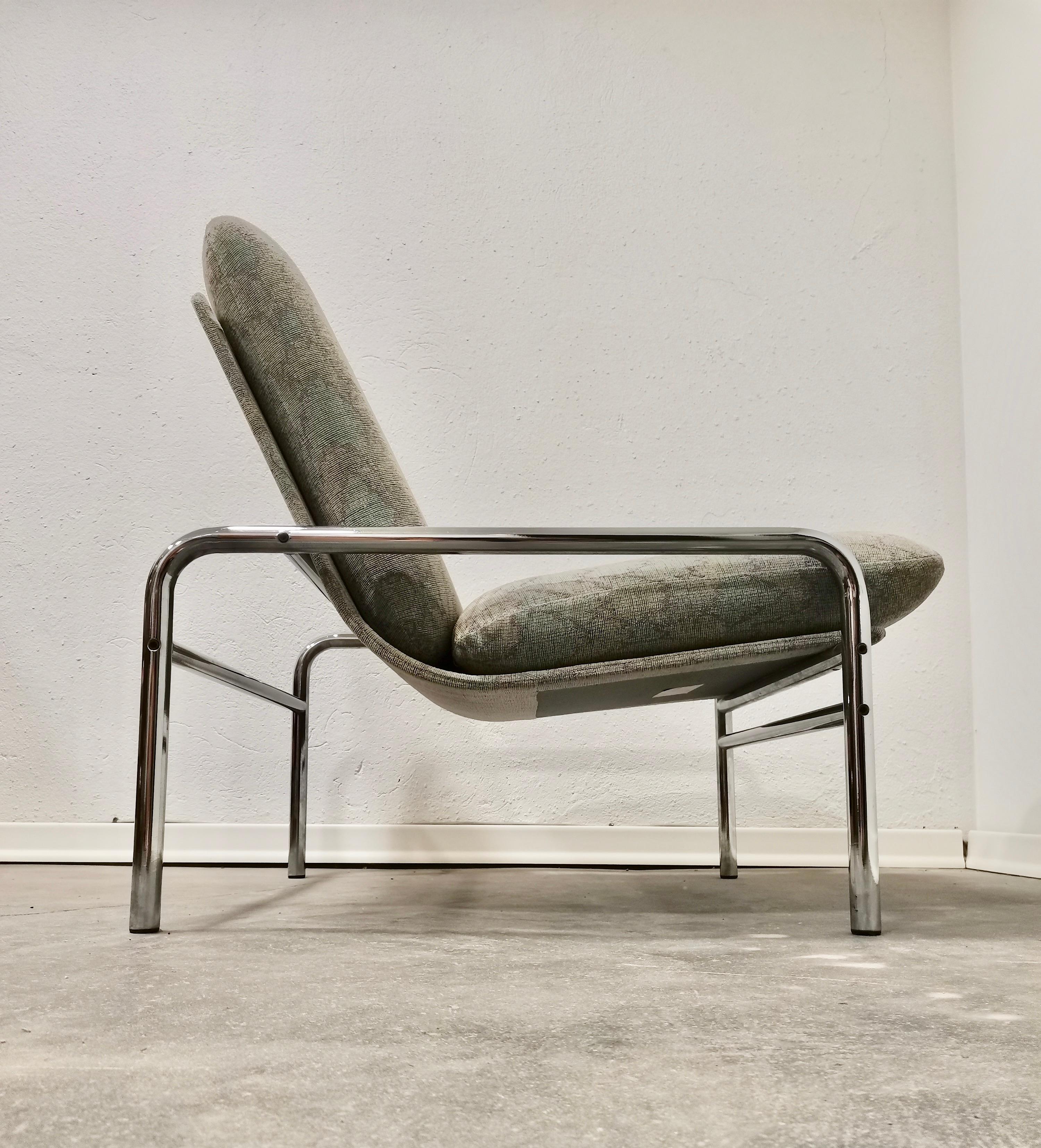 Bauhaus style Lounge Chair, 1980s For Sale 8