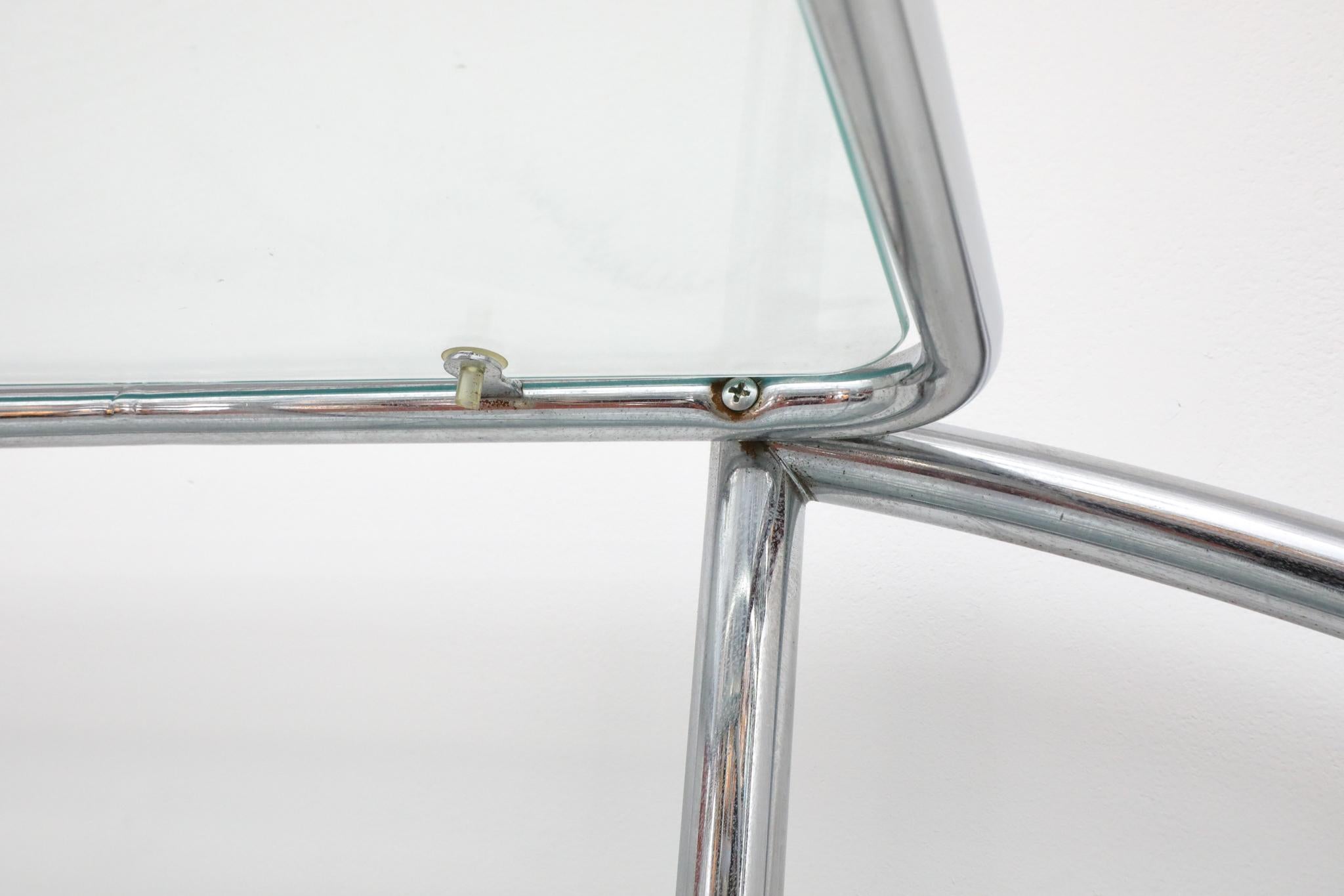 Étagère tubolare rotonda in cromo e vetro in stile Bauhaus, metà del XX secolo in vendita 8