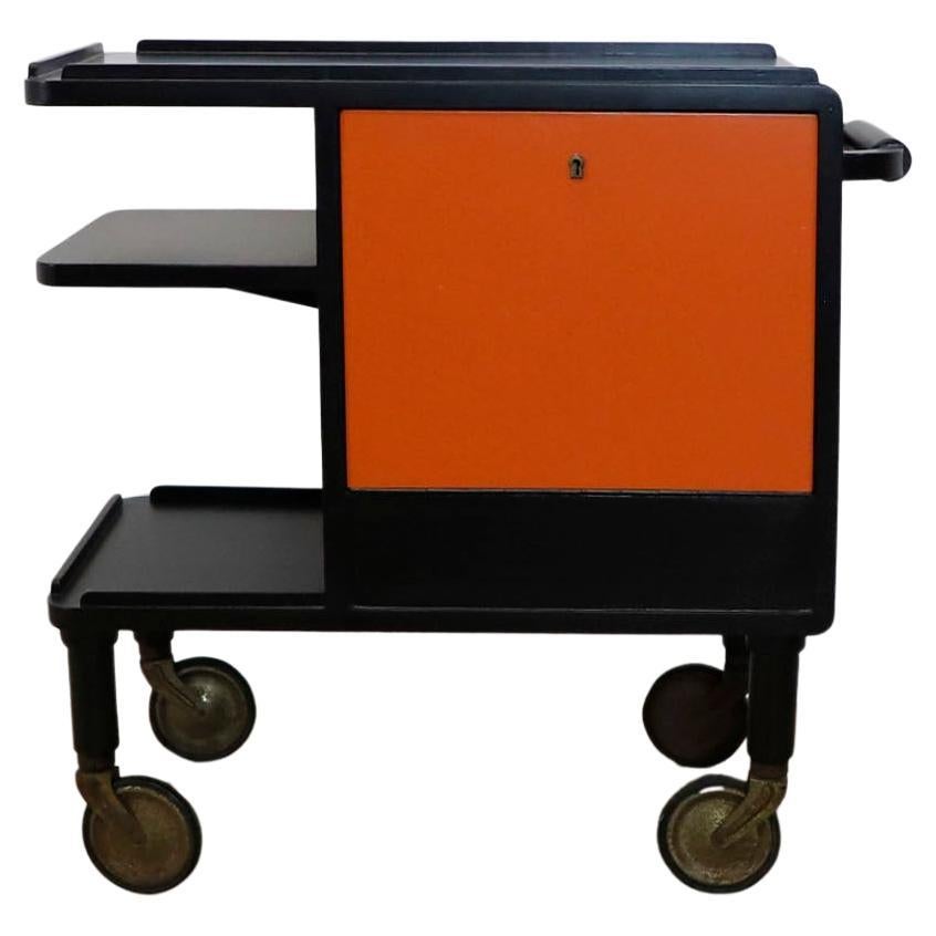 Servierwagen im Bauhaus-Stil im Angebot