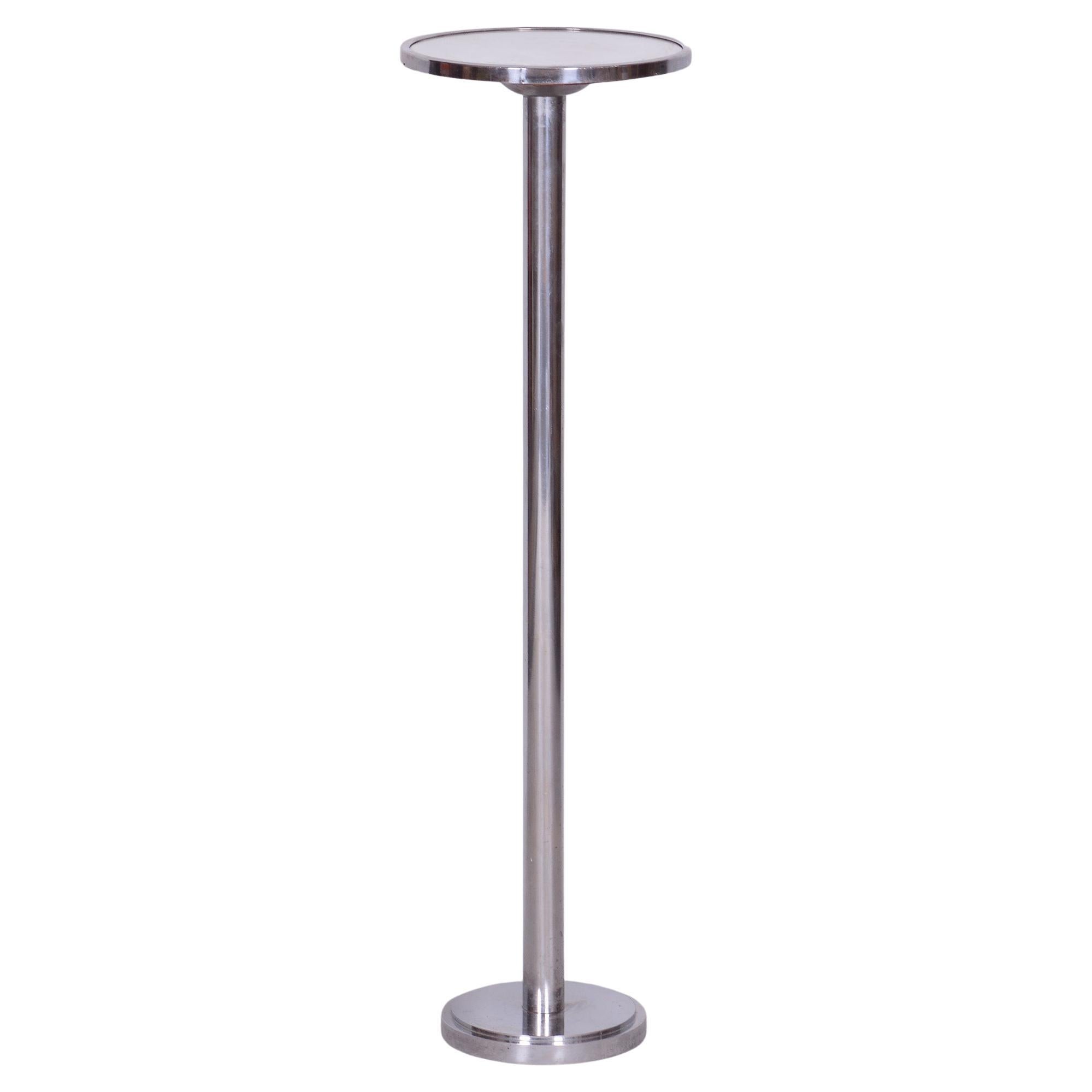 Mesa pequeña estilo Bauhaus, acero cromado, Chequia, años 30