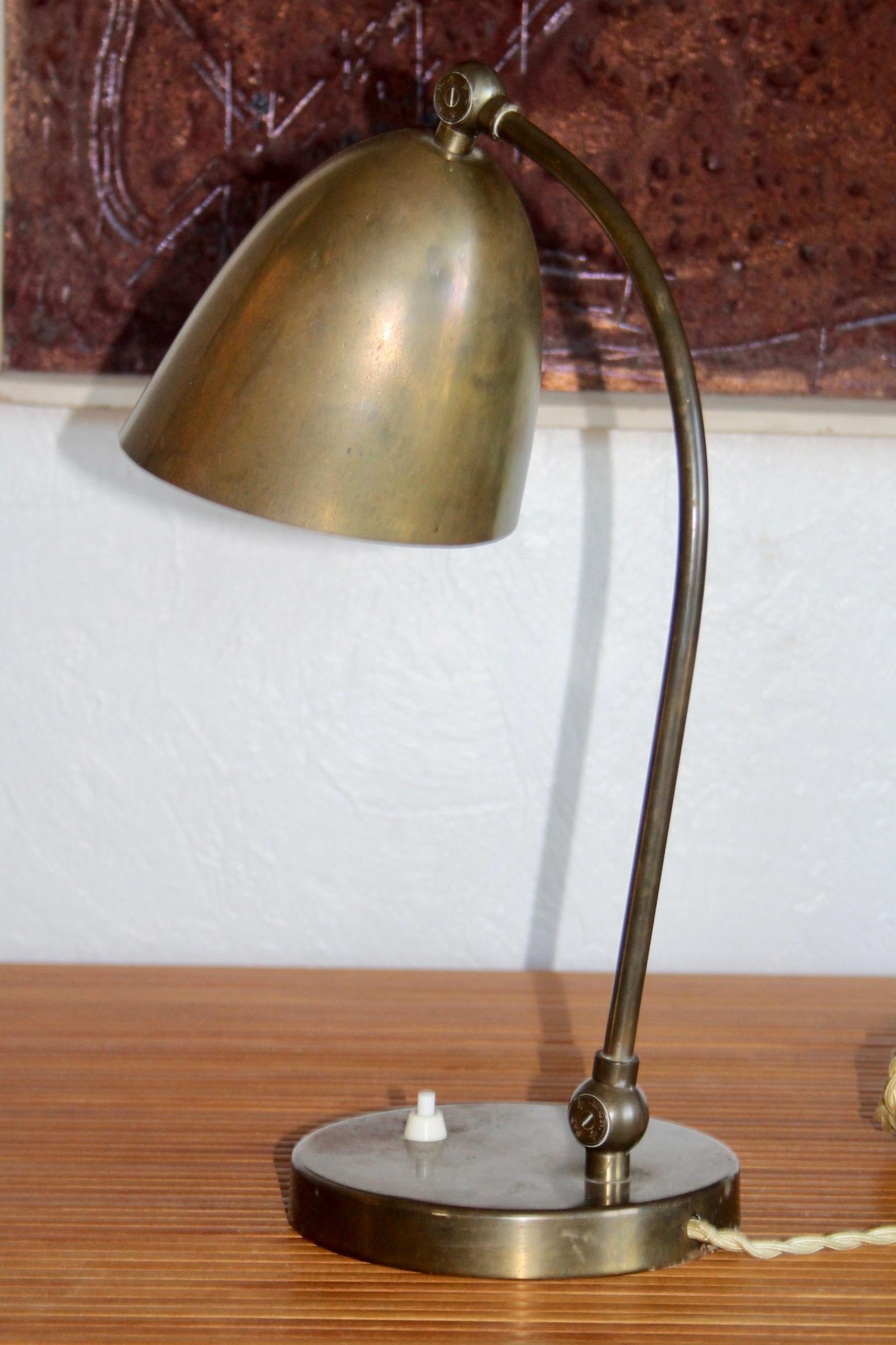 Bauhaus style table lamp For Sale 5