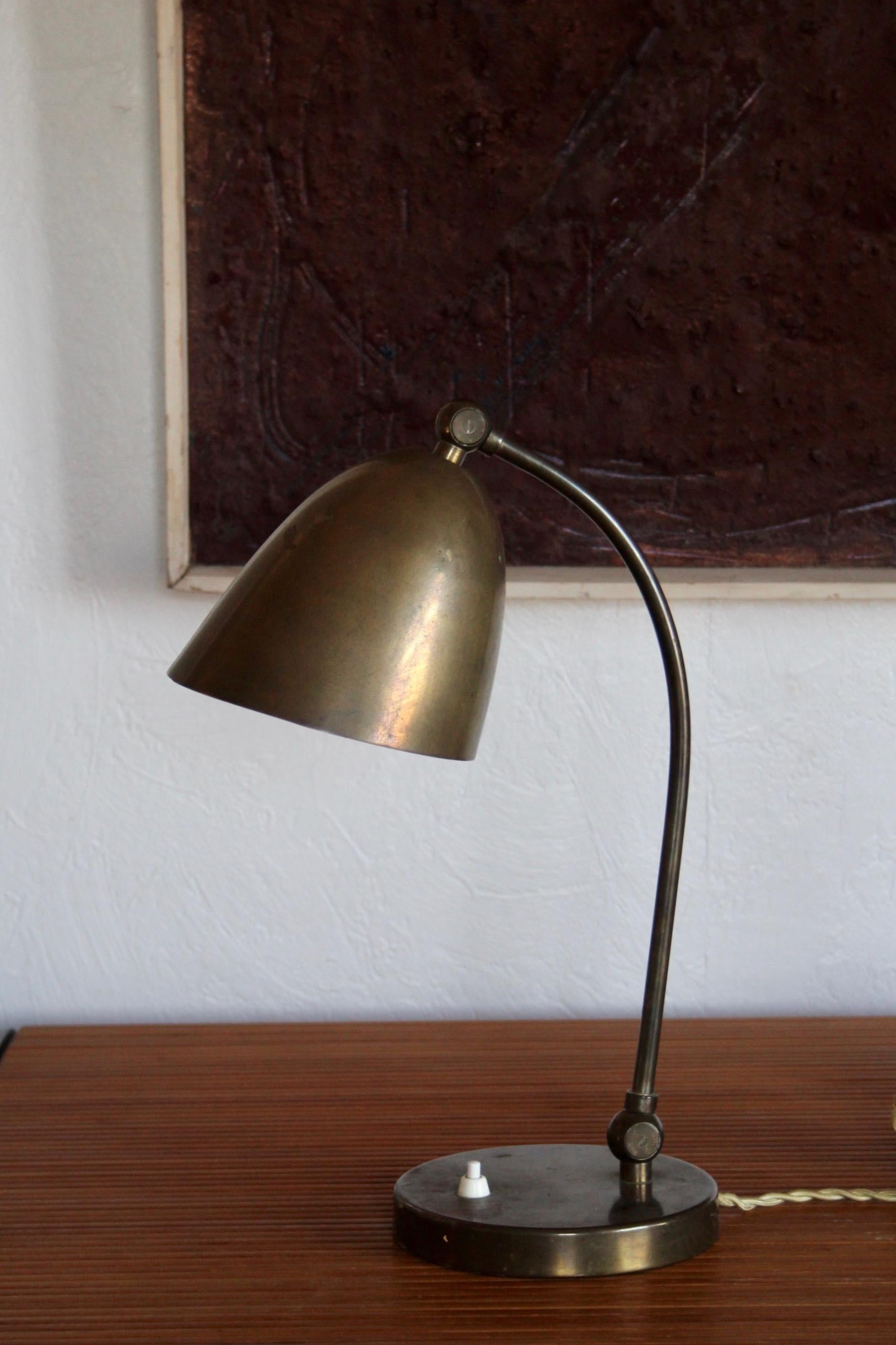 European Bauhaus style table lamp For Sale