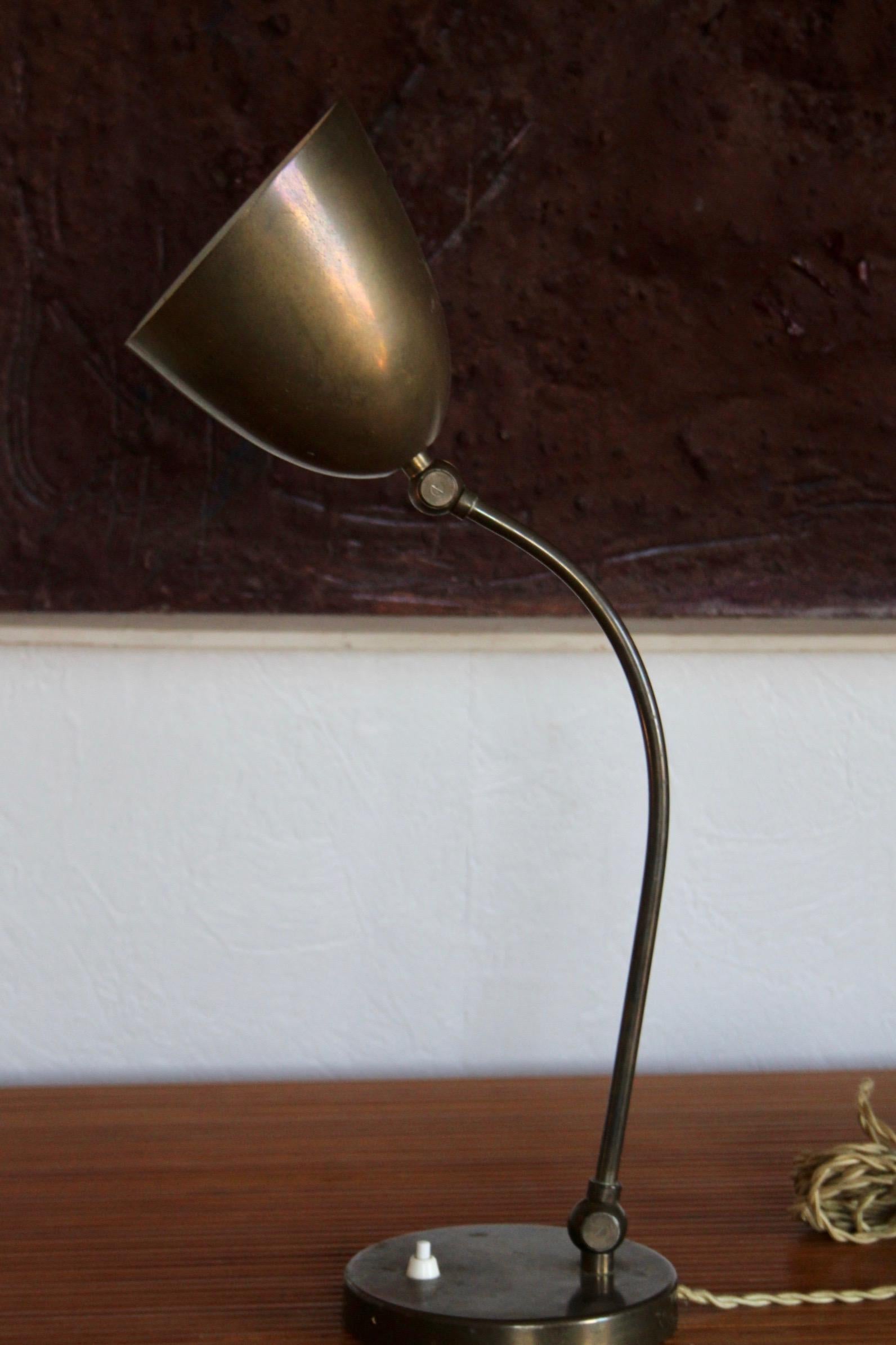 Bauhaus style table lamp For Sale 1