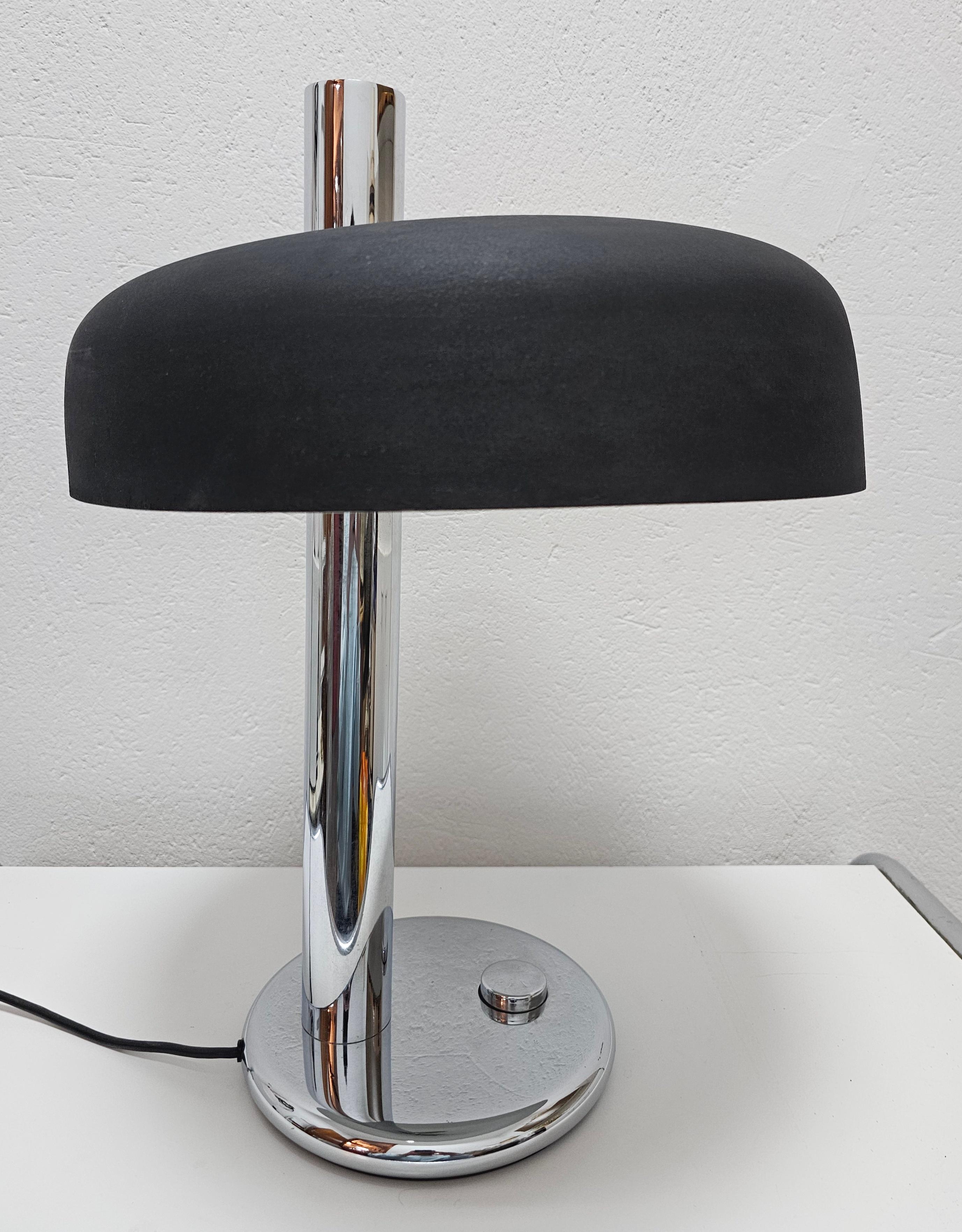 German Bauhaus Style Table Lamp Model 7603 designed by Heinz Pfaender for Hillebrand  For Sale