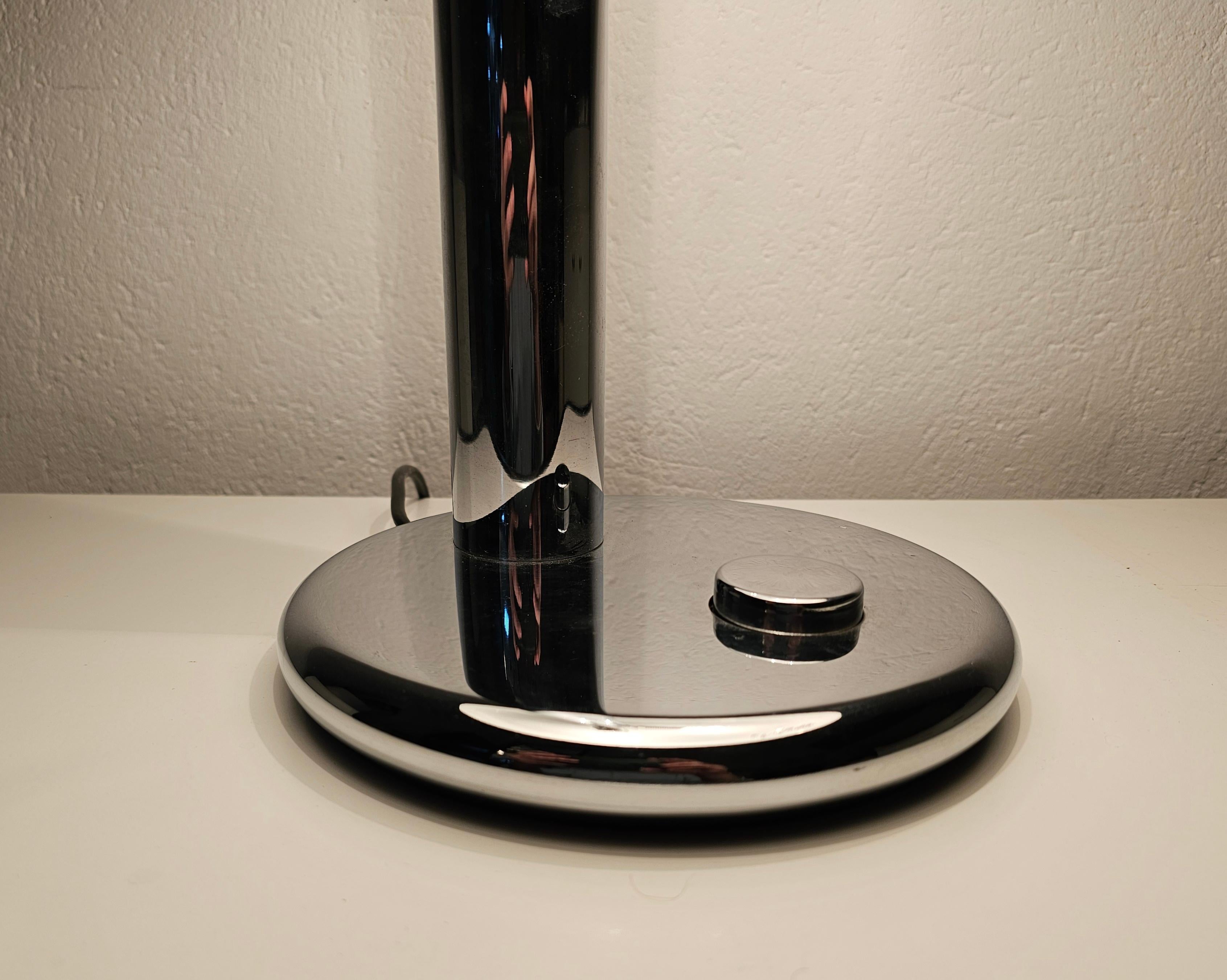Bauhaus Style Table Lamp Model 7603 designed by Heinz Pfaender for Hillebrand  For Sale 1