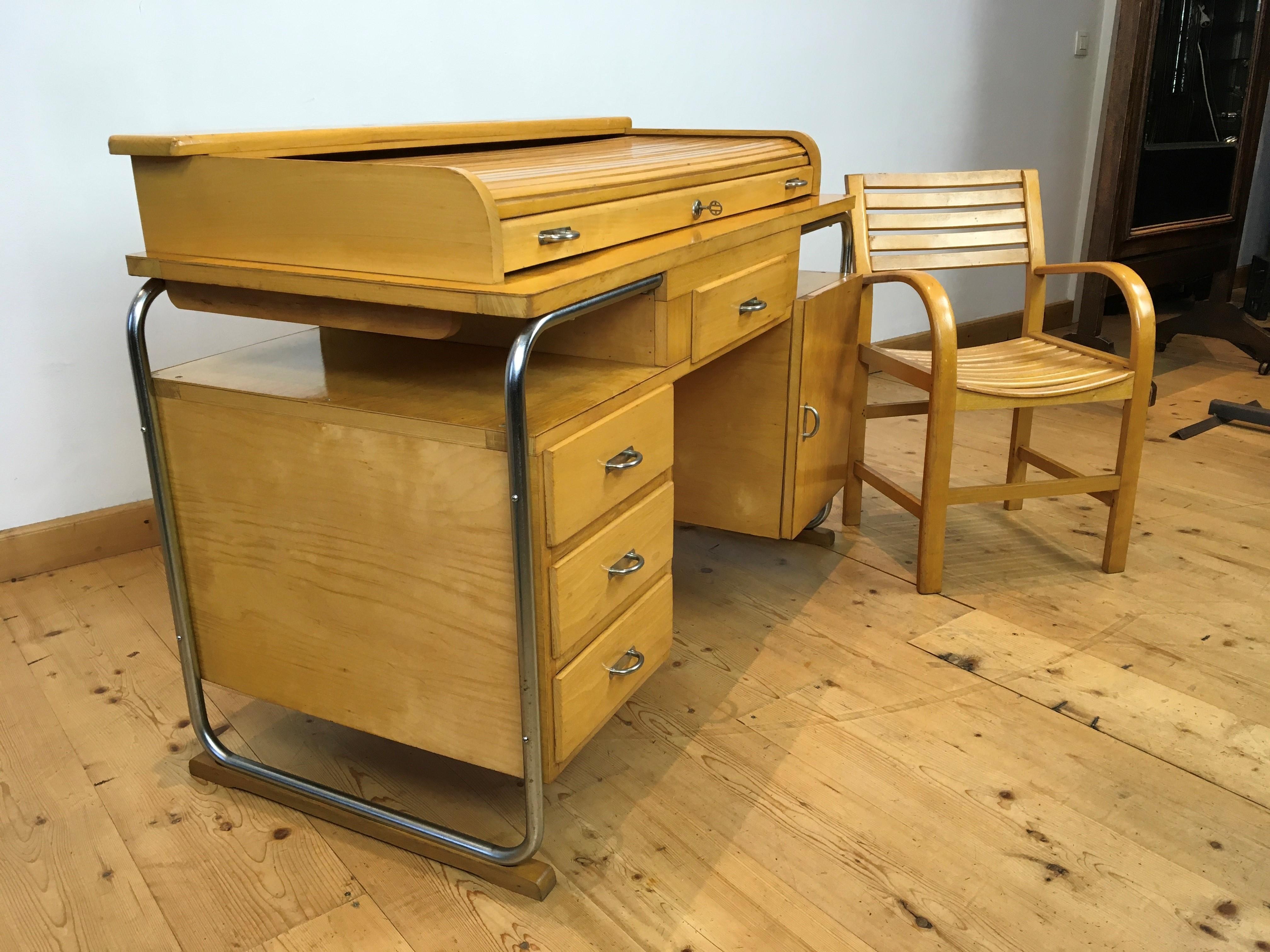 Bauhaus Style Tambour Desk of Wood and Chrome 15
