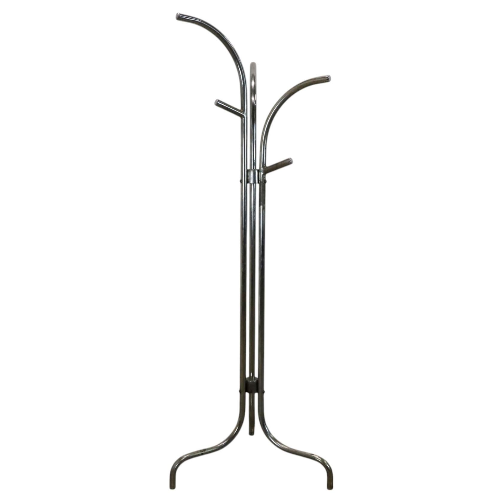 Perchero de acero tubular estilo Bauhaus, circa 1940